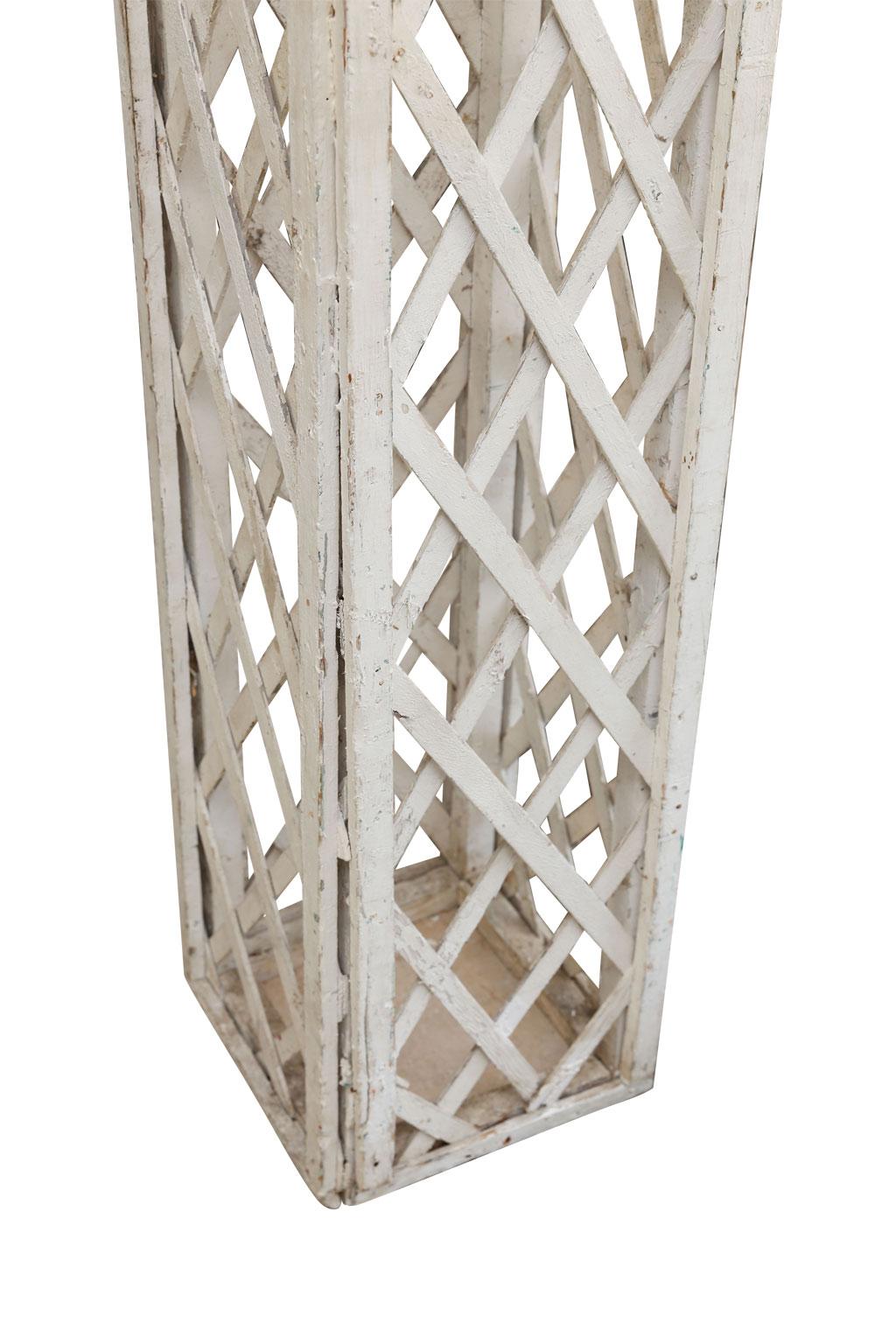 Vintage French White Painted Trellis For Sale 4
