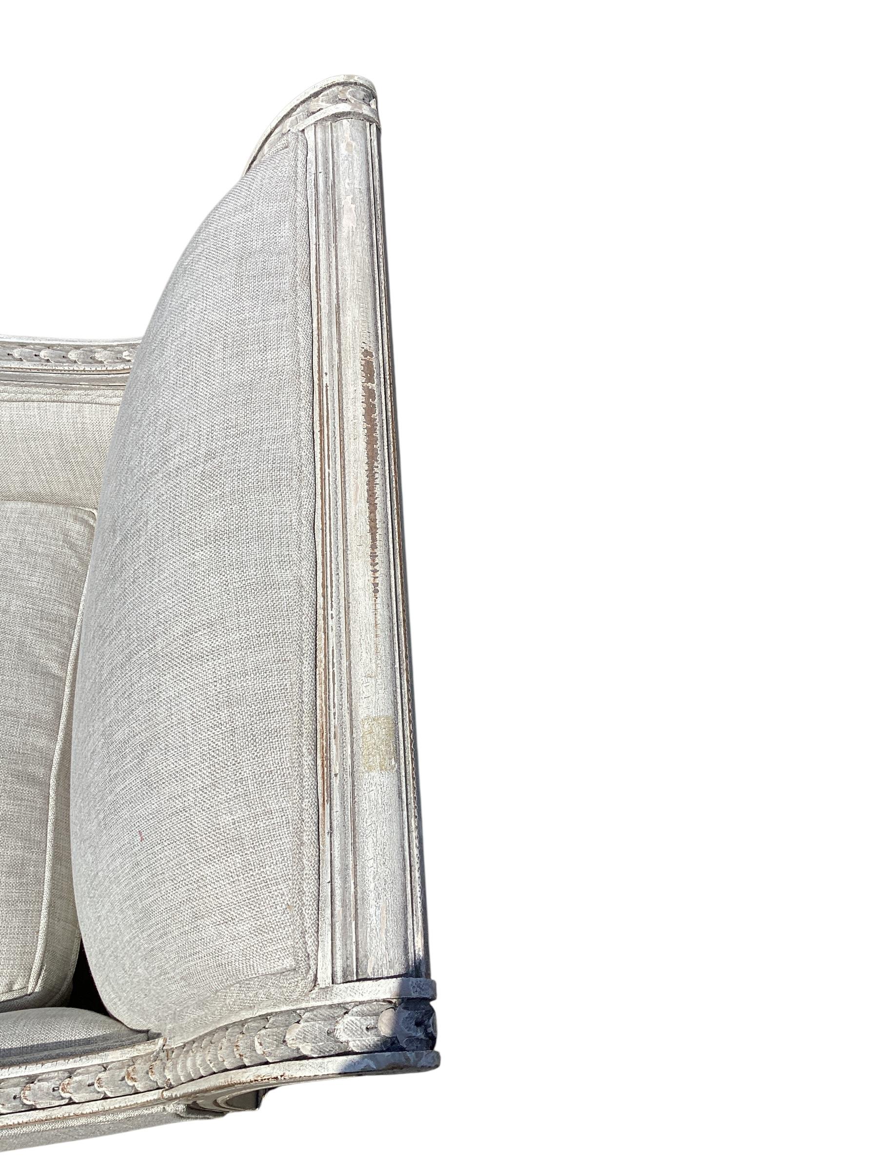 Vintage French Pair Louis XVI Style Upholstering Chairs, Newly Upholstered in Linen Bon état - En vente à Chapel Hill, NC
