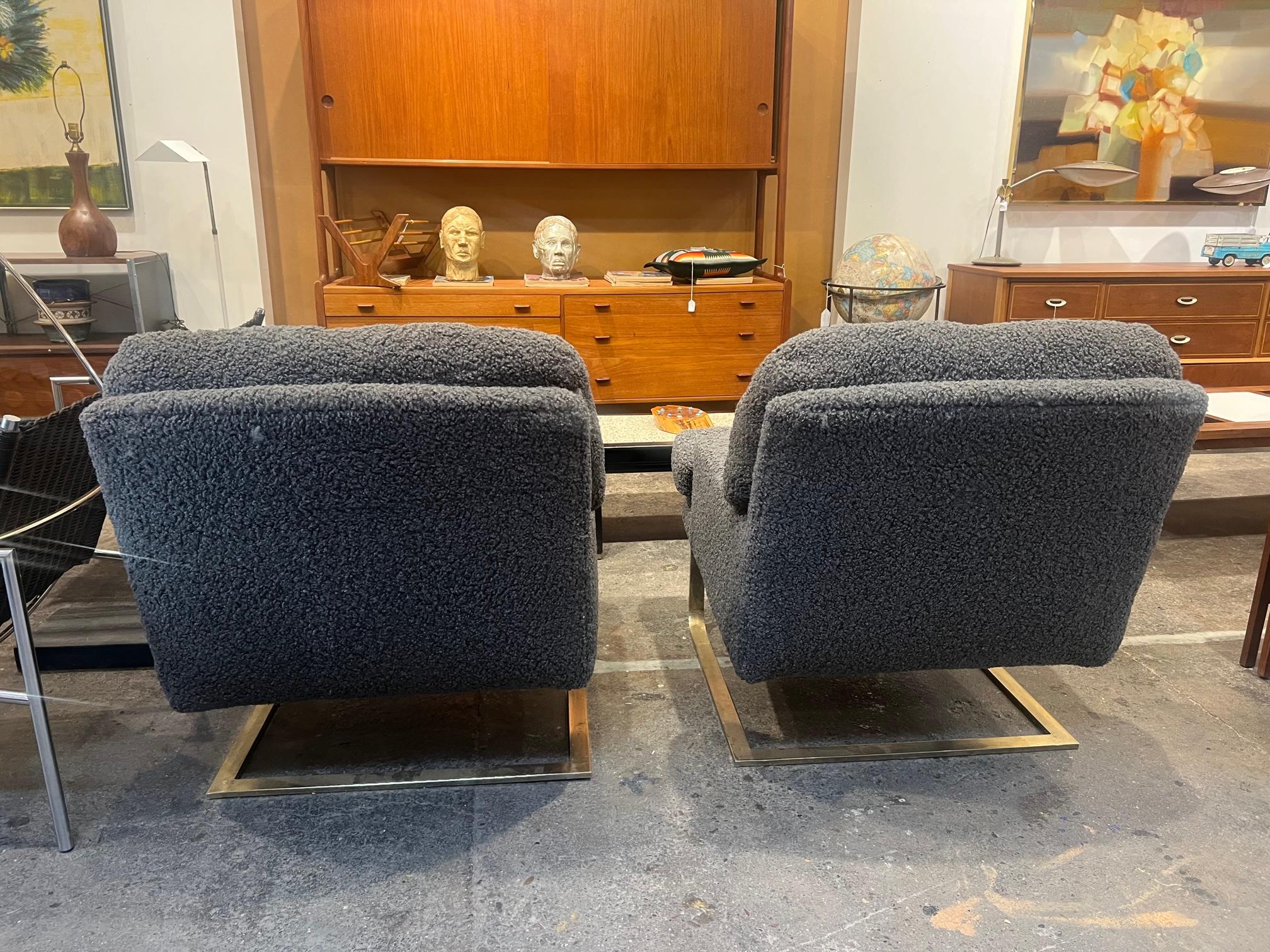 Vintage French Pair of Boucle Lounge Chairs  in excellent condition For Sale 1