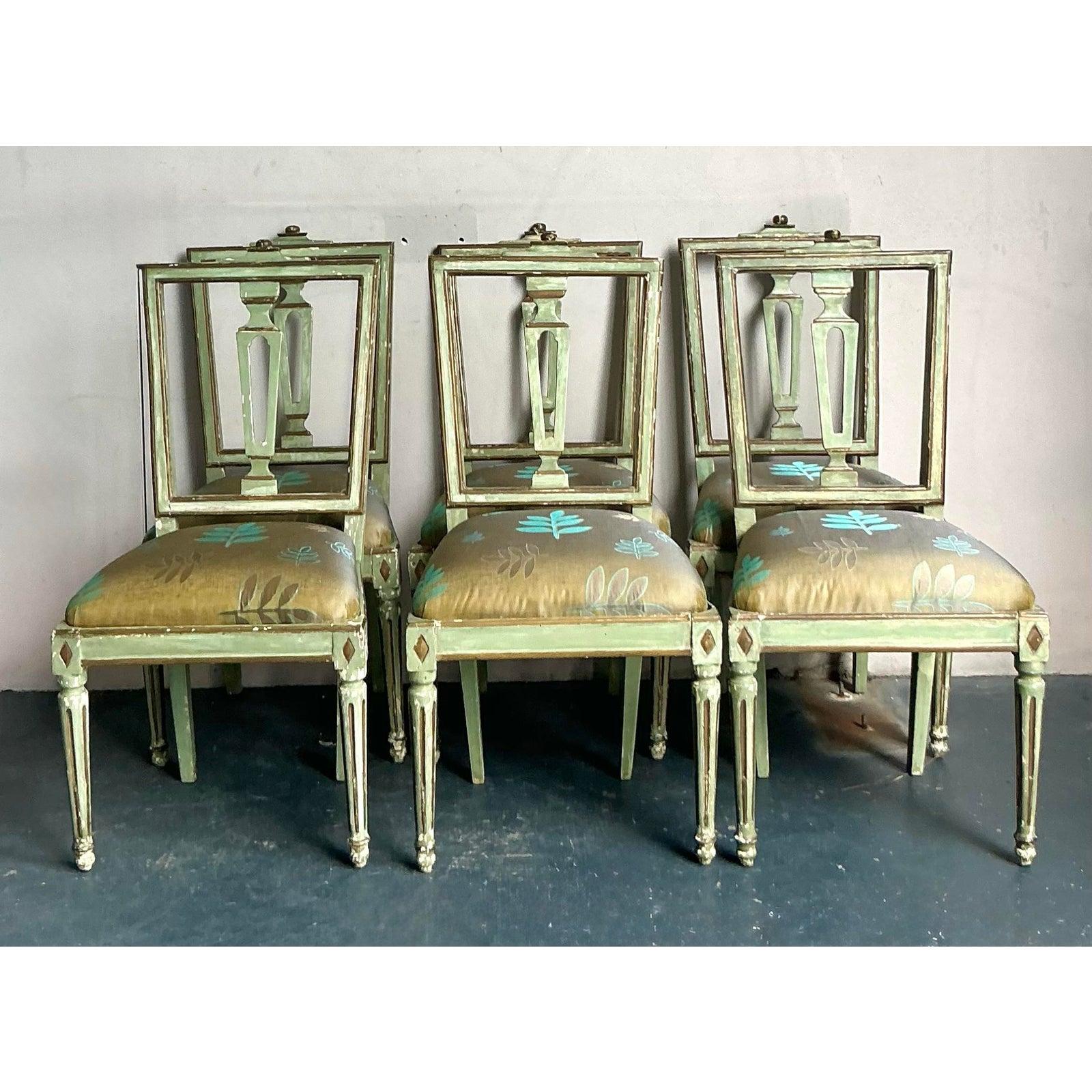 Sedie da pranzo patinate francesi d'epoca - Set di 6 sedie In condizioni buone in vendita a West Palm Beach, FL