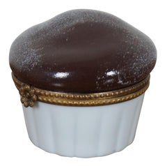 Vintage French Peint Main Eximious Limoges Cupcake Trinket Keepsake Box