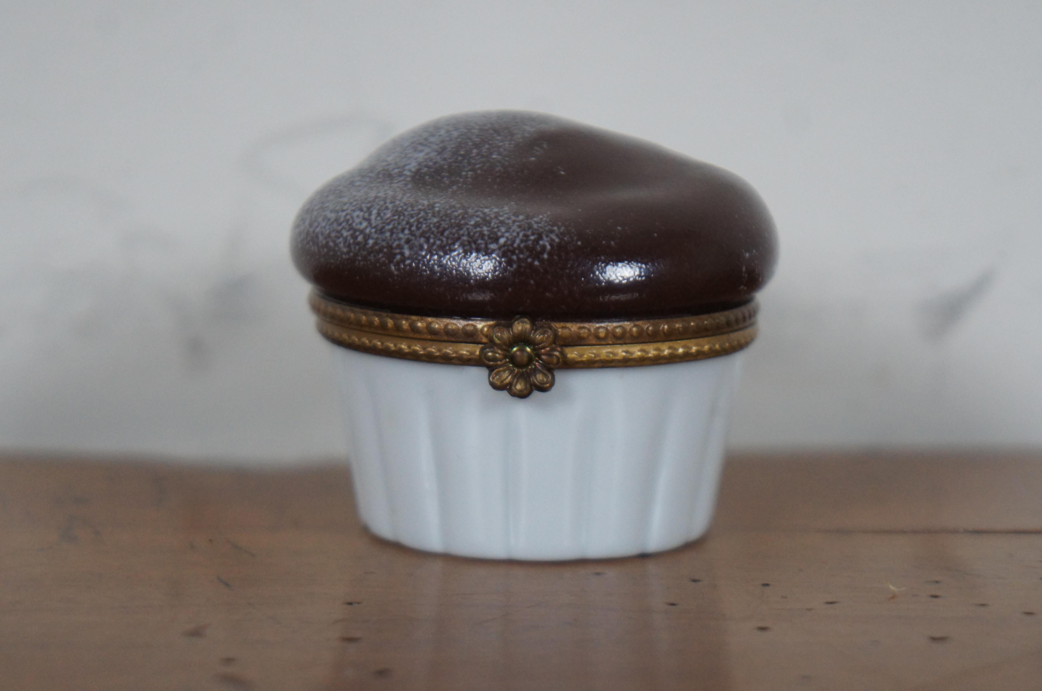 Porcelain Vintage French Peint Main Eximious Limoges Cupcake Trinket Keepsake Box