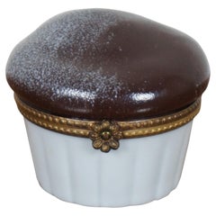 Vintage French Peint Main Eximious Limoges Cupcake Trinket Keepsake Box