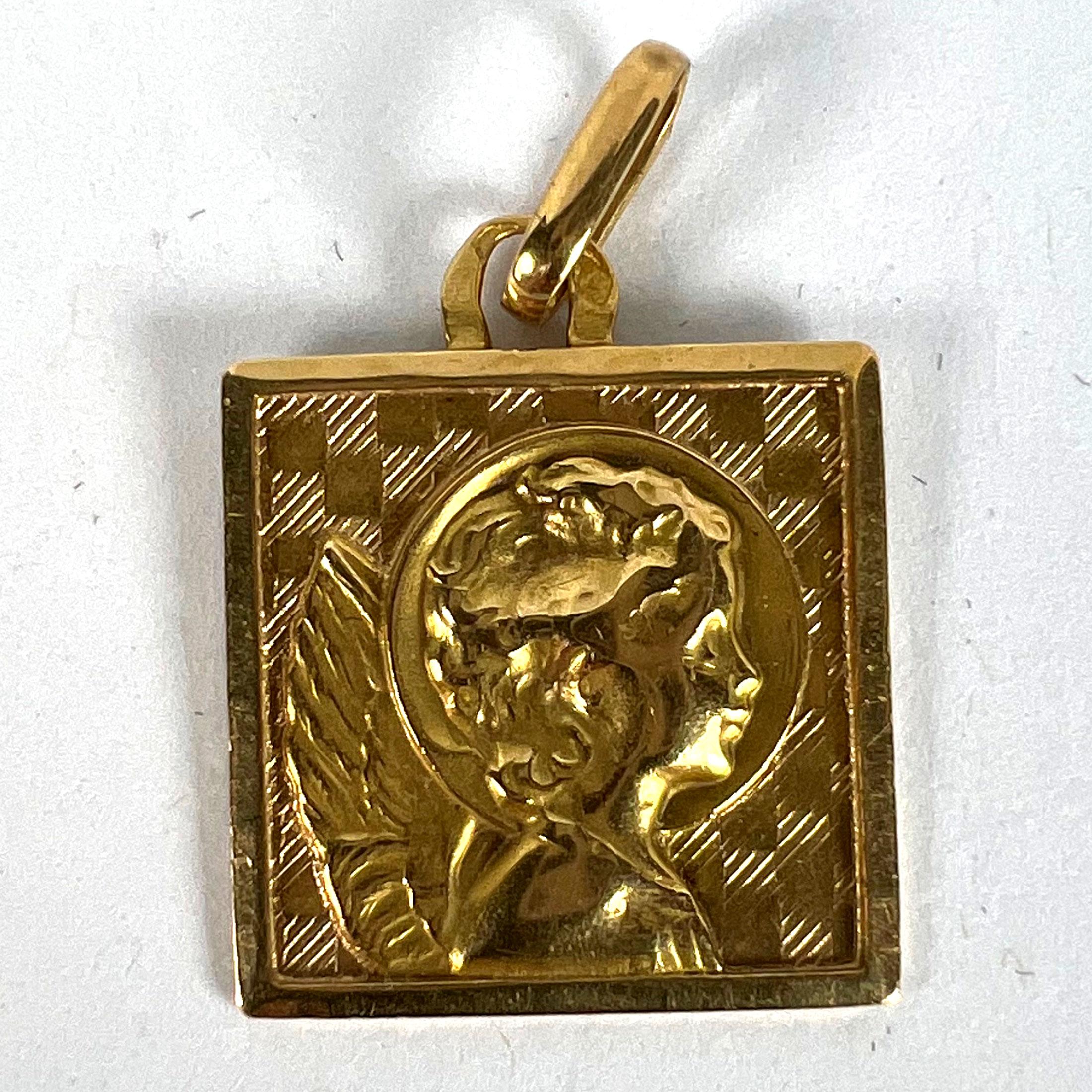 Vintage French Raphael Cherubino in oro giallo 18K Ciondolo Medaglia Quadrata in vendita 7