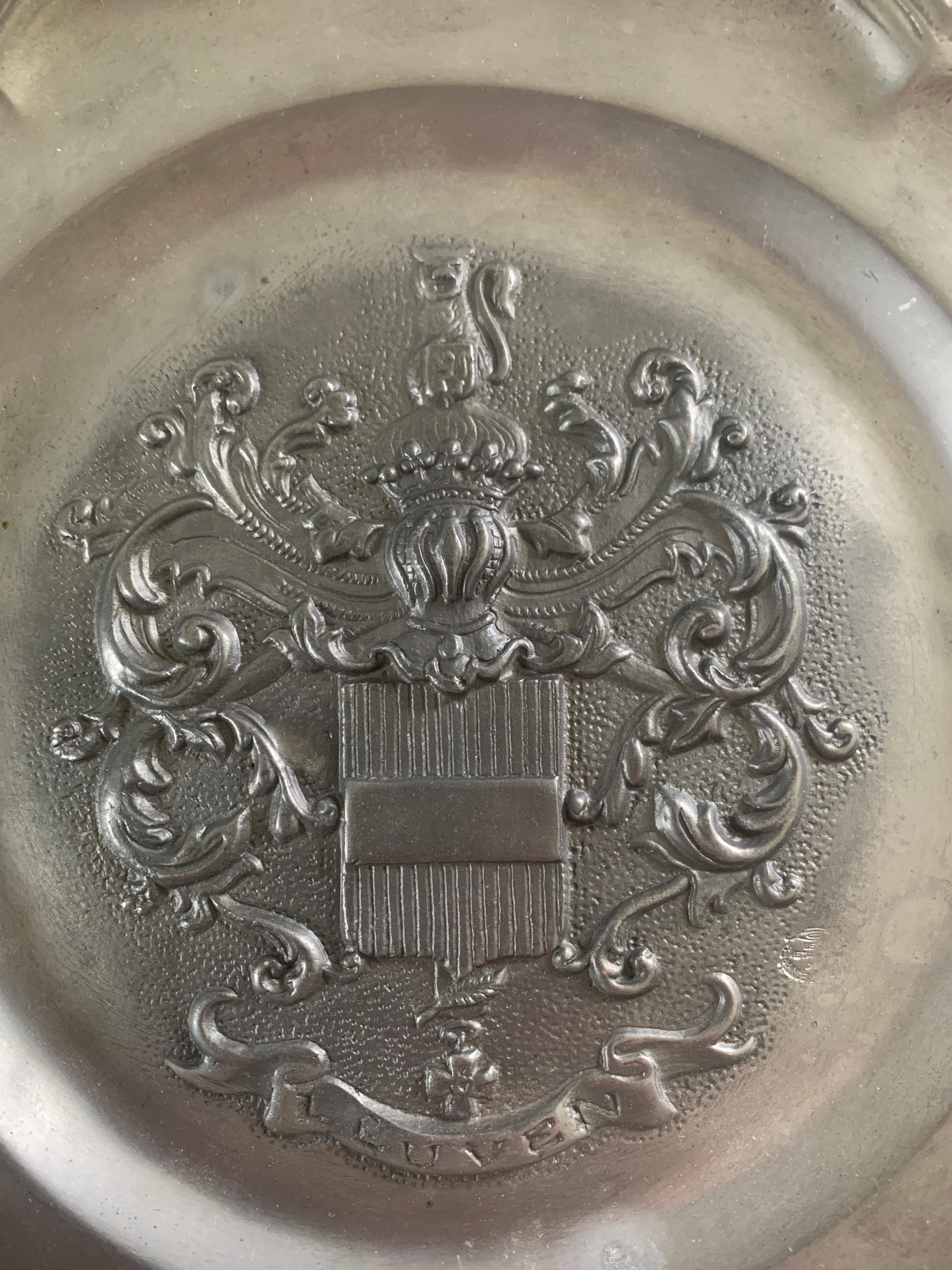 Vintage French Pewter Wall Plate with Coat of Arms In Good Condition For Sale In Elkhart, IN