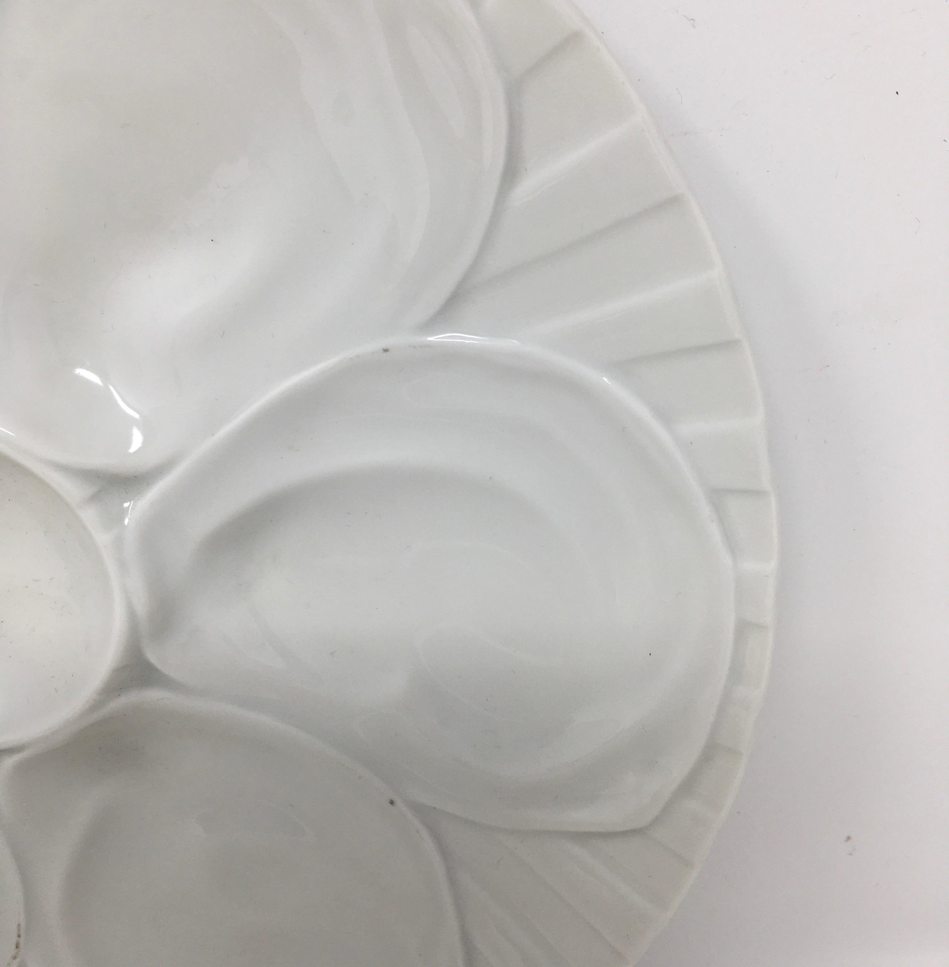 Vintage French Pillivuyt Oyster Plate In Good Condition In Houston, TX