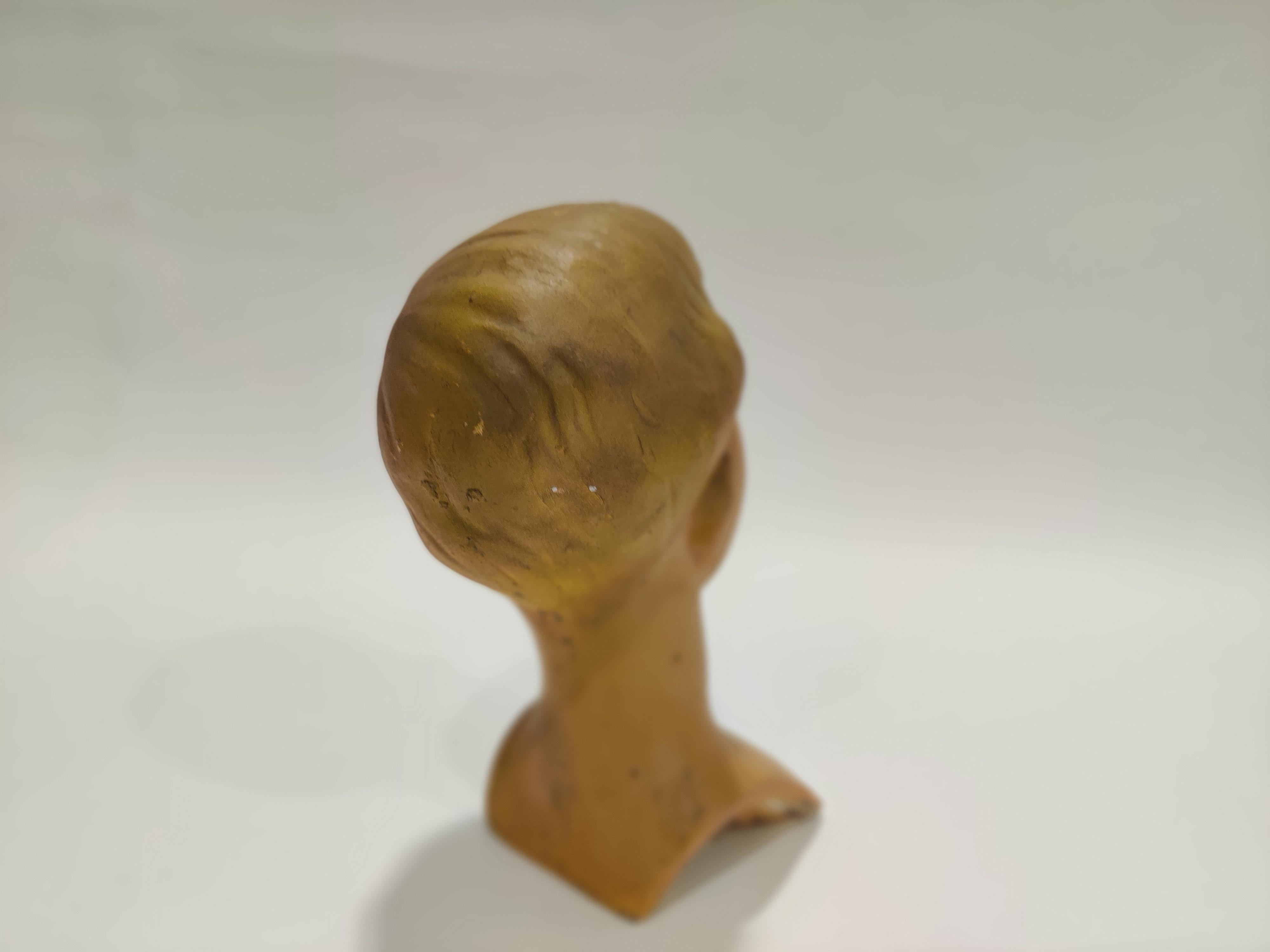 Français Tête de mannequin française vintage en plâtre