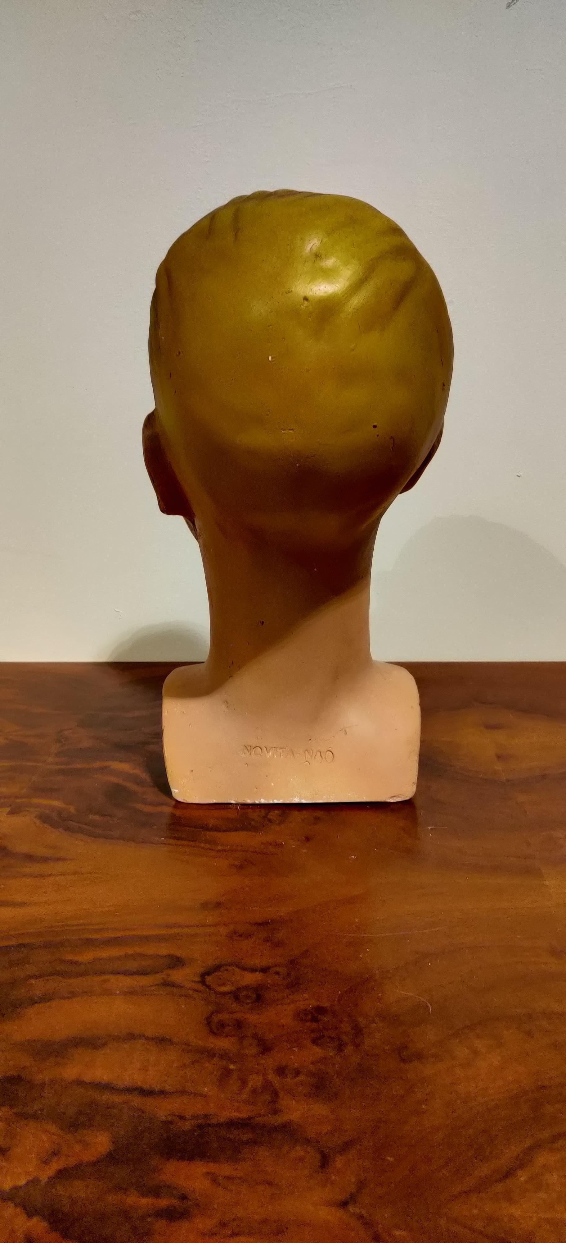 transparent mannequin head