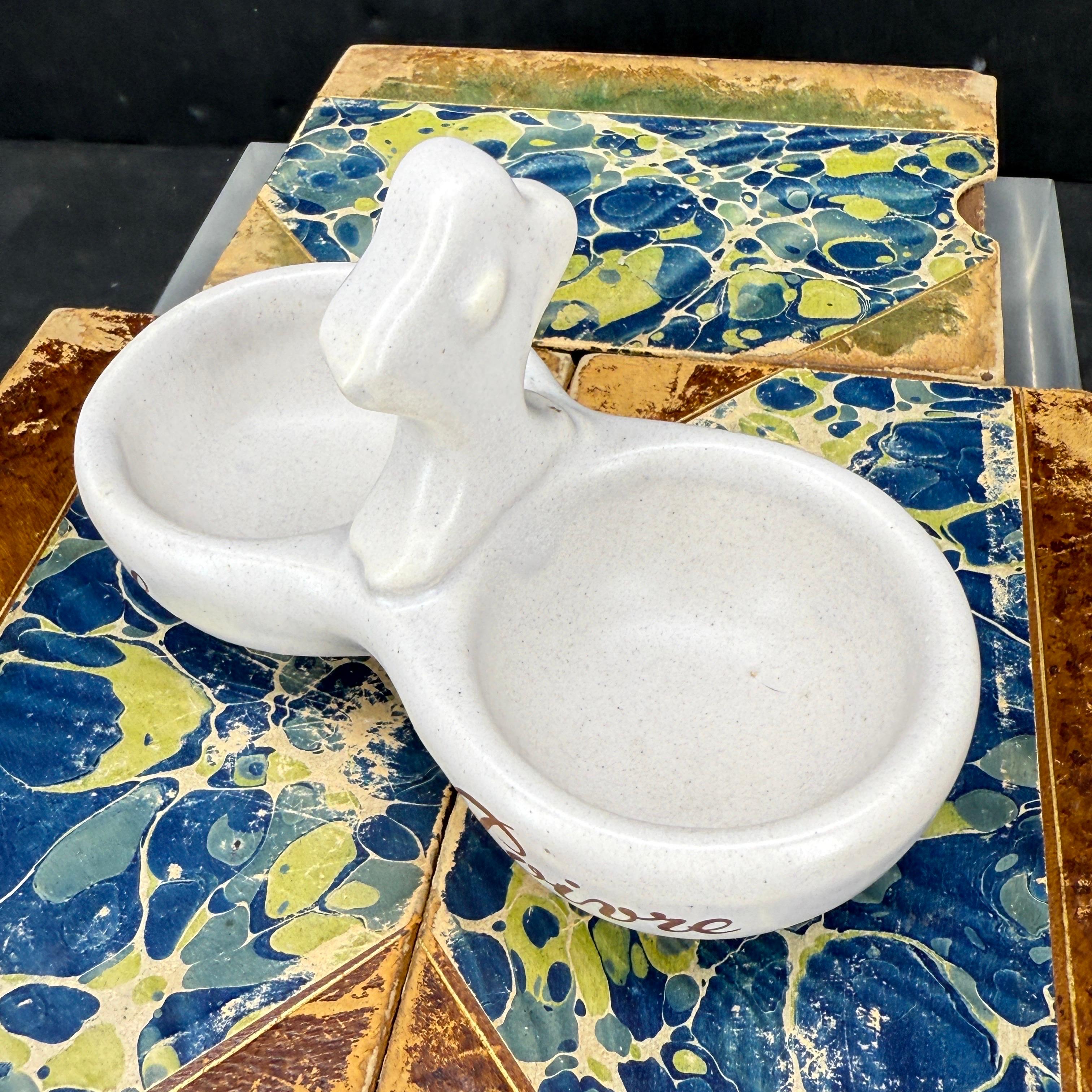 Fatto a mano Porcellana francese d'epoca, doppio sale e pepe Sel Poivre in vendita