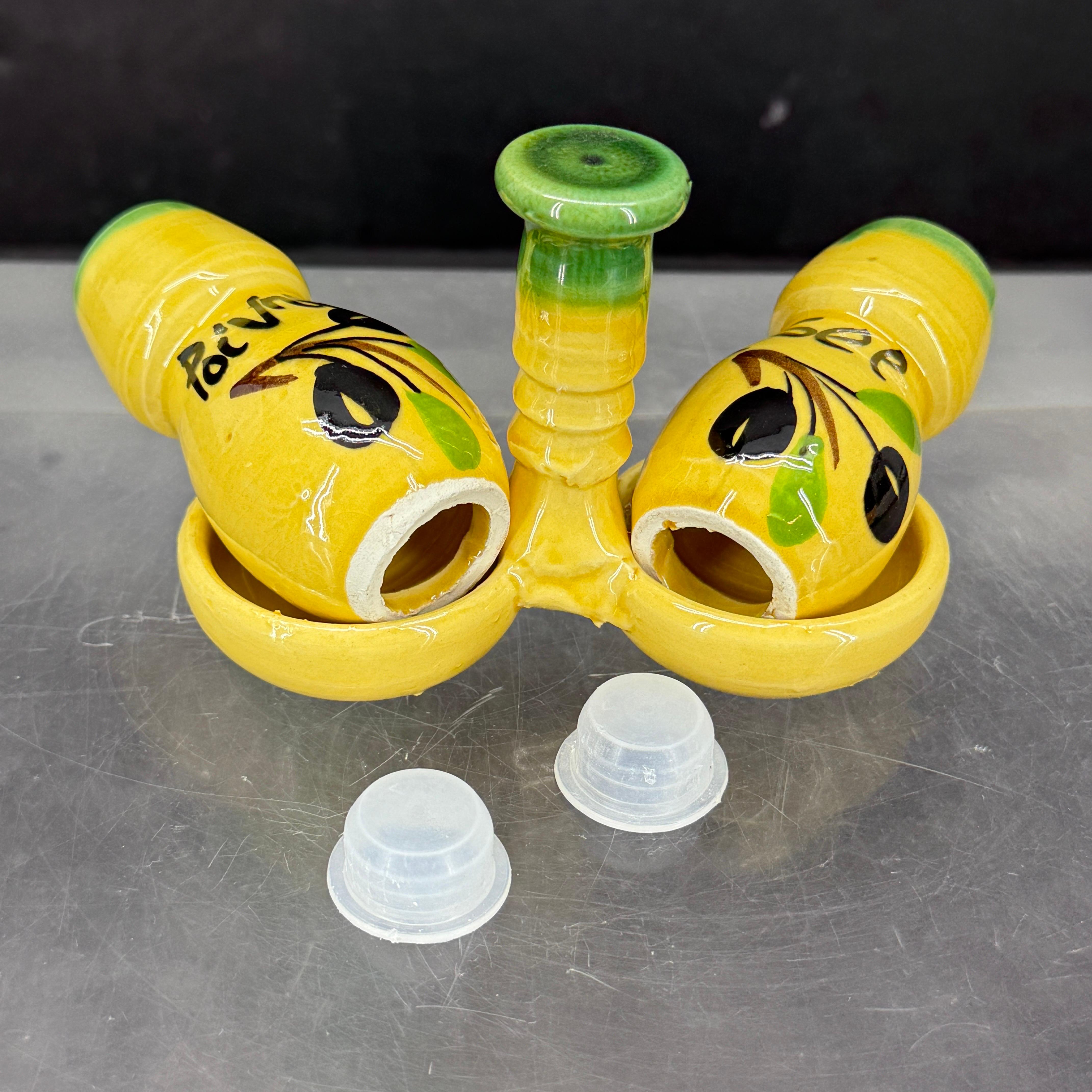 Ceramica Set di sale e pepe in porcellana francese d'epoca Cellar Sel Poivre in vendita