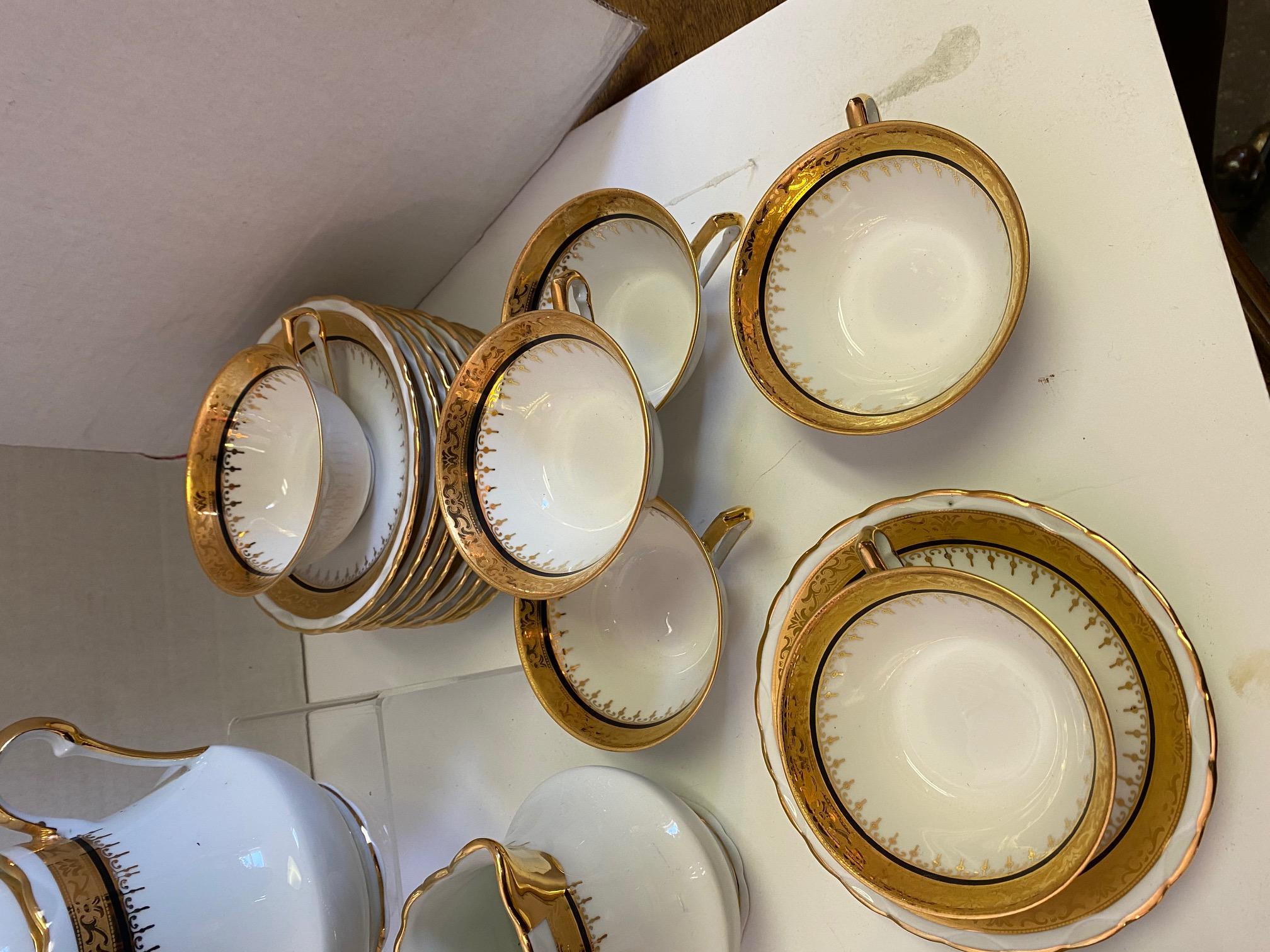 20th Century Vintage French Porcelain Tea Set, 28 Pieces For Sale