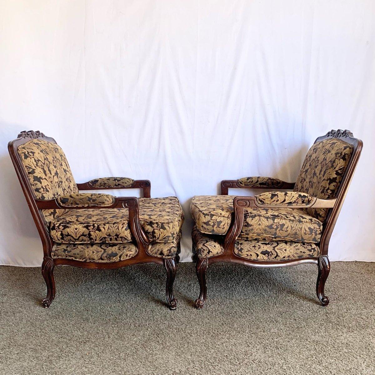 Fin du 20e siècle Chaises longues à accoudoirs vintage de style provincial français - une paire en vente