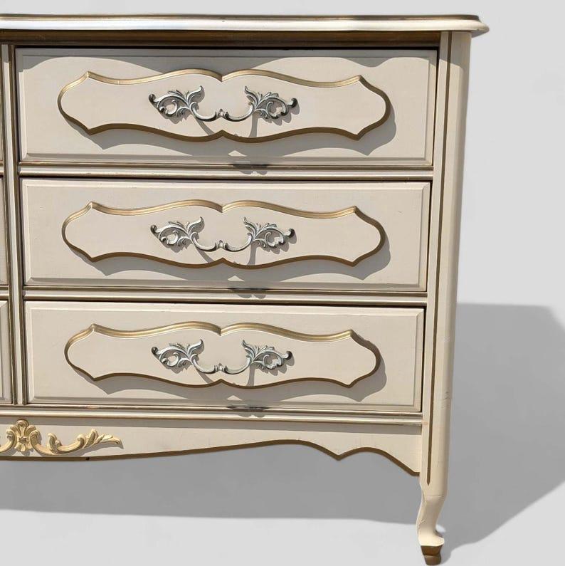 Wood Vintage French Provincial Dresser c.1970s, Six Drawers, White, Laminate, Bedroom For Sale
