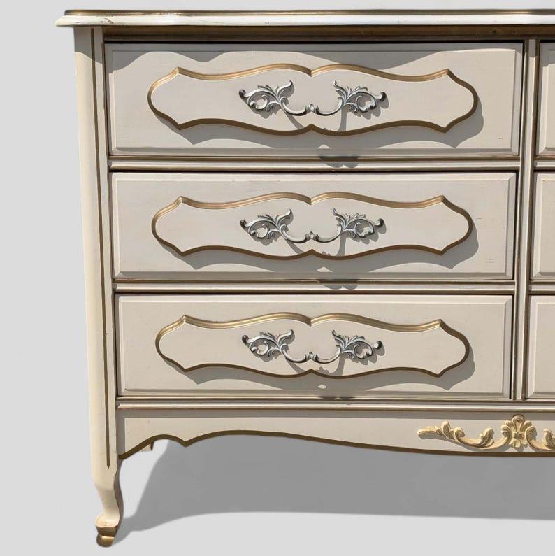 Vintage French Provincial Dresser c.1970s, Six Drawers, White, Laminate, Bedroom For Sale 2
