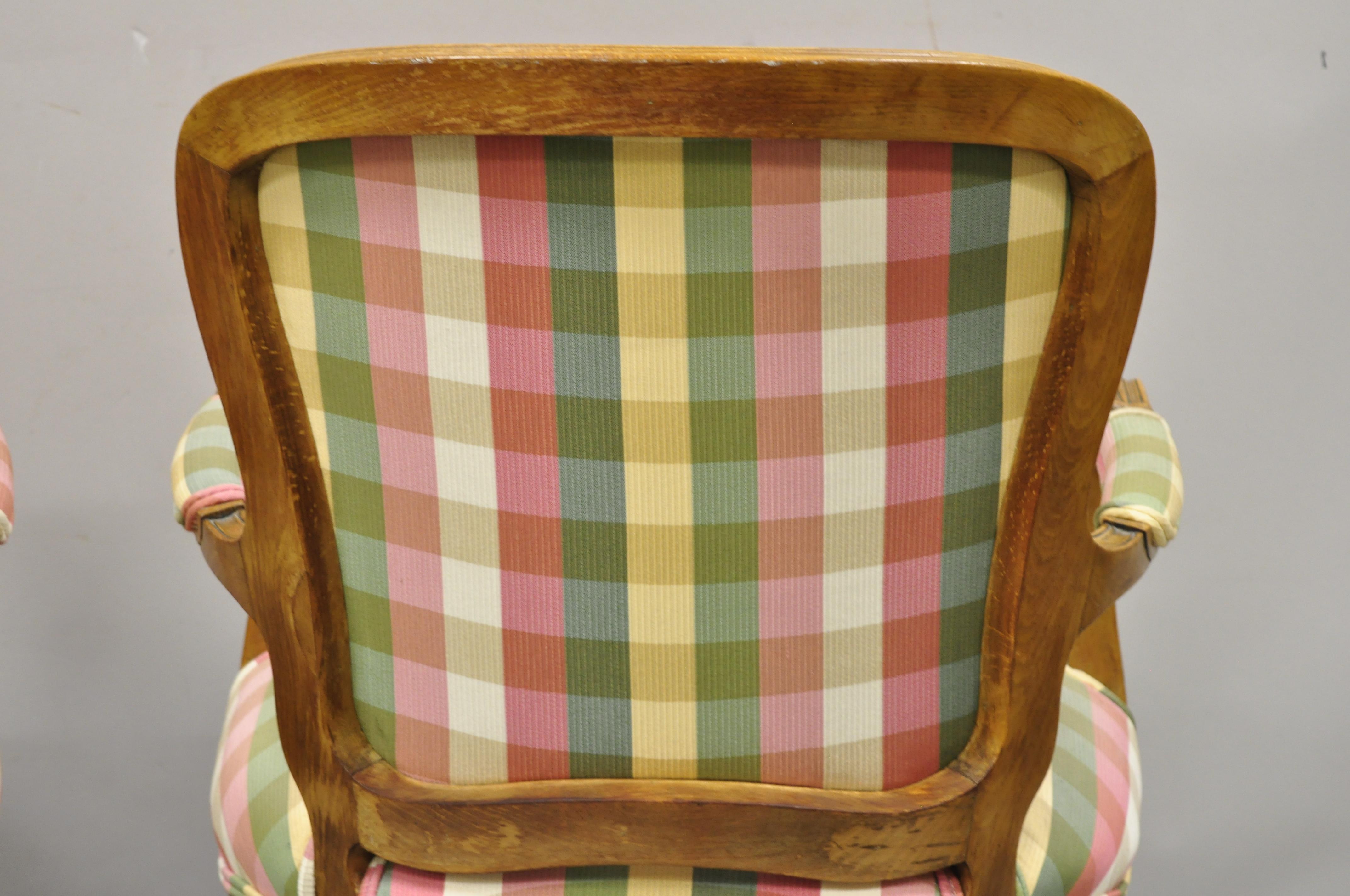 Paire de fauteuils de salon provincial français vintage par Simon Loscertales Bona en vente 1