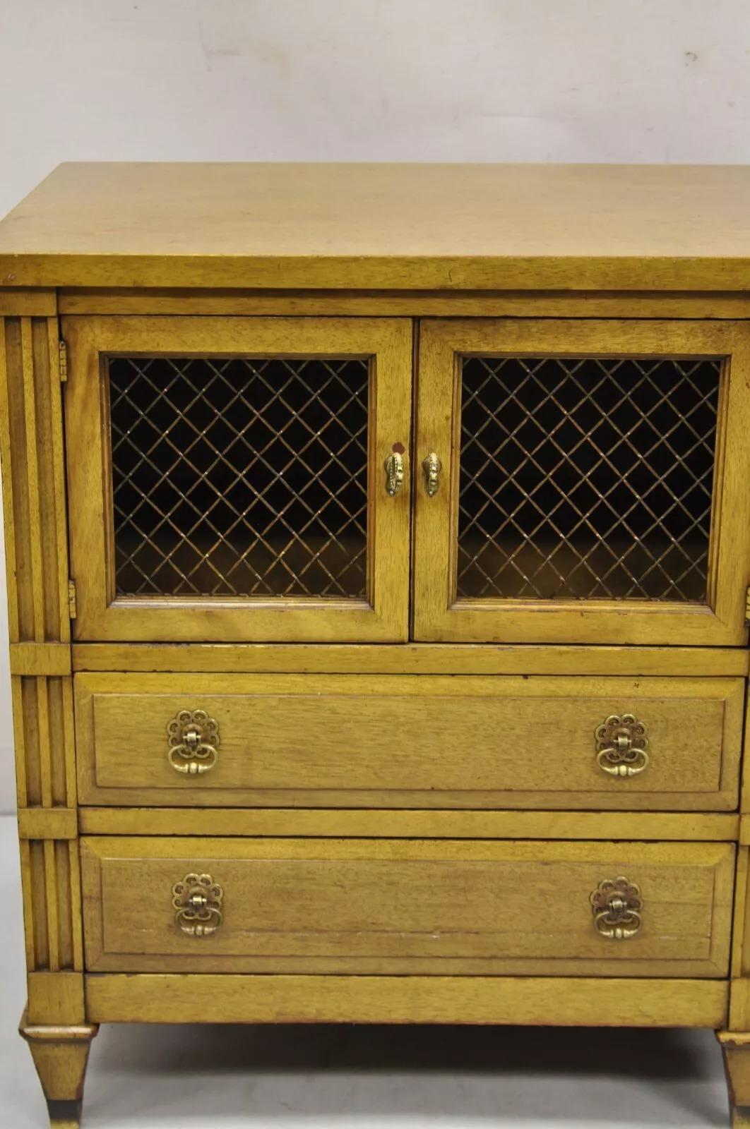 Unknown Vintage French Provincial Hollywood Regency Nightstands Bedside Tables - a Pair