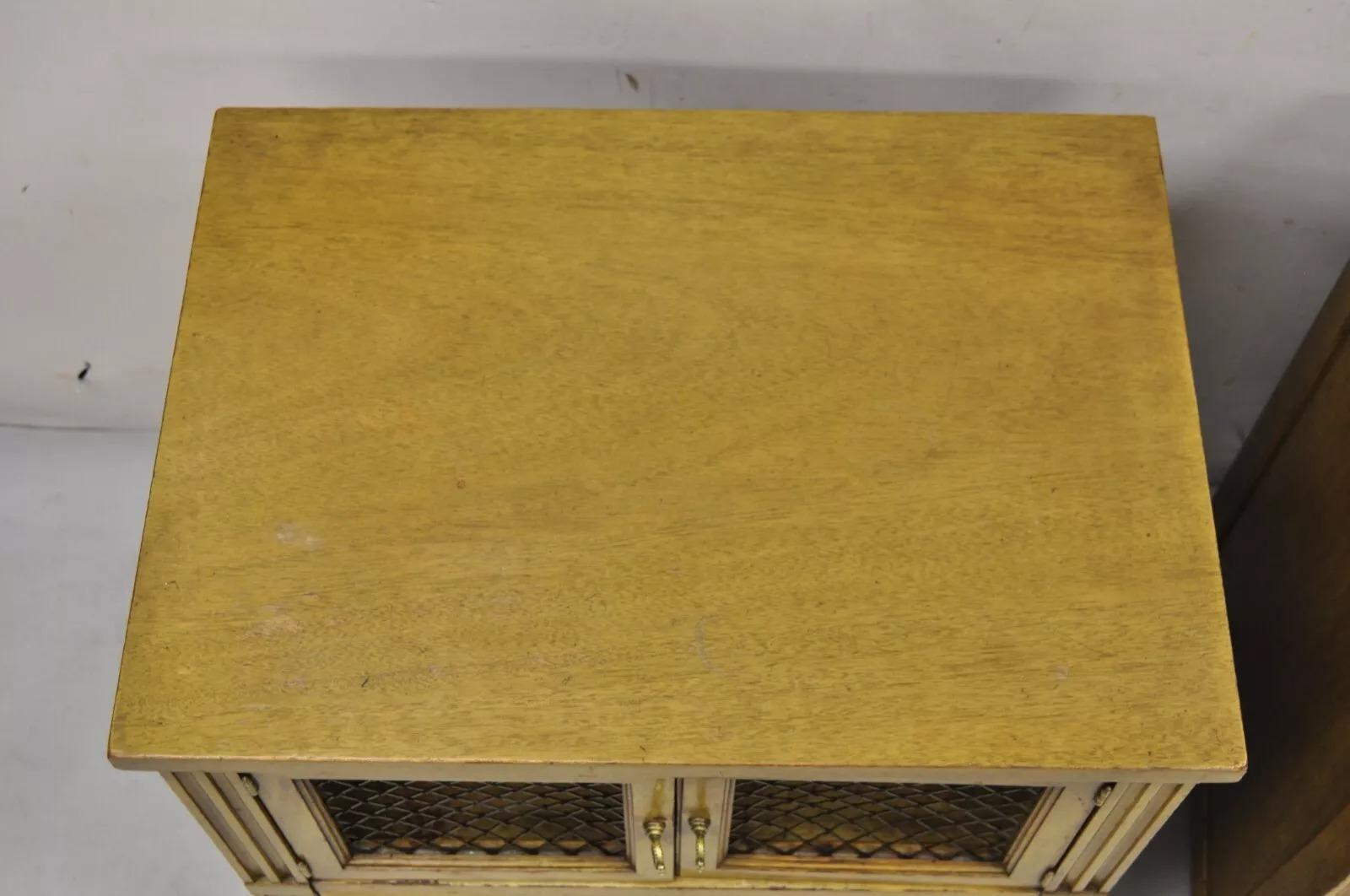 Vintage French Provincial Hollywood Regency Nightstands Bedside Tables - a Pair In Good Condition In Philadelphia, PA
