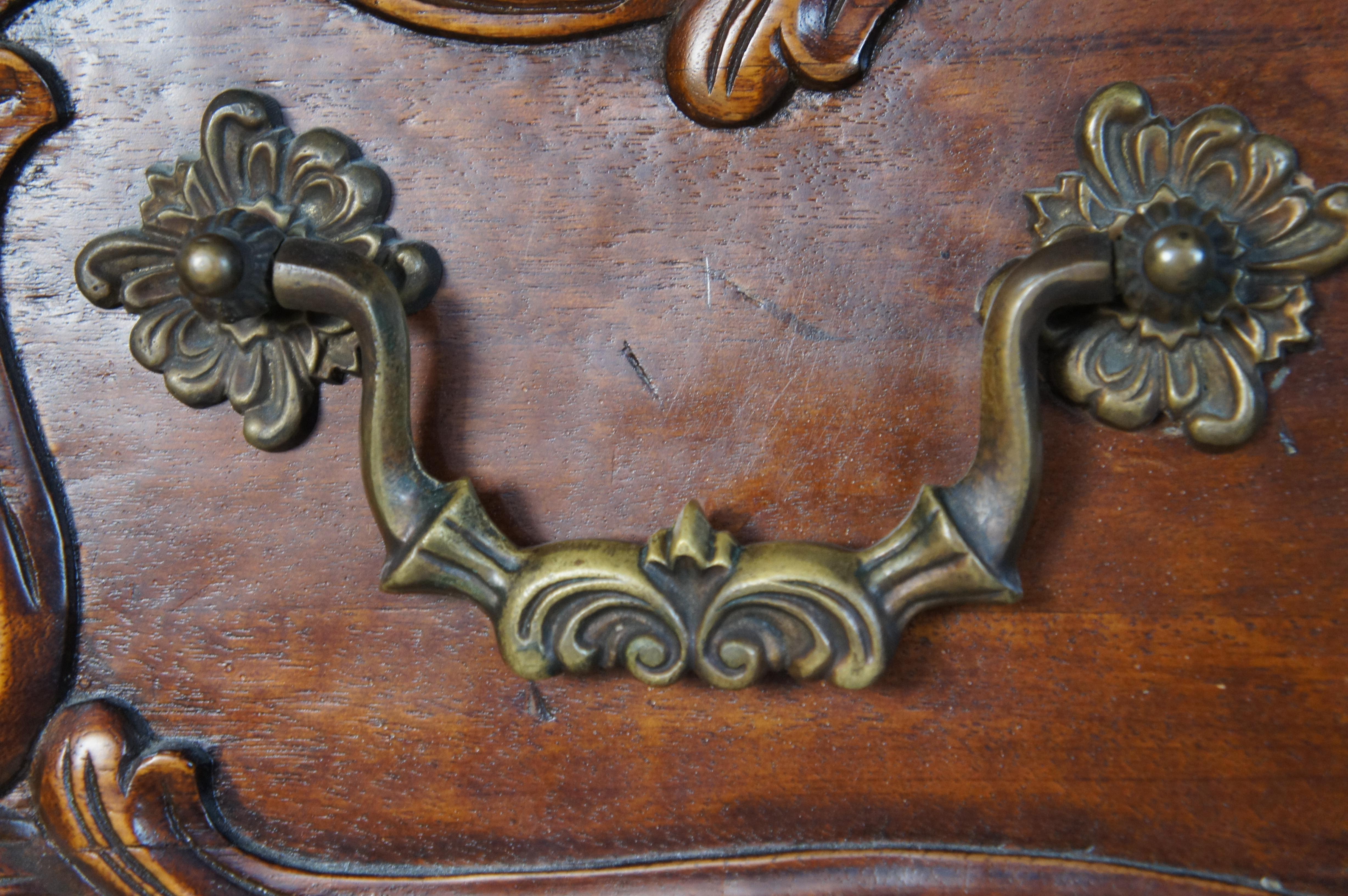 Vintage French Provincial Louis XV Carved Walnut Bombe Commode Chest For Sale 2
