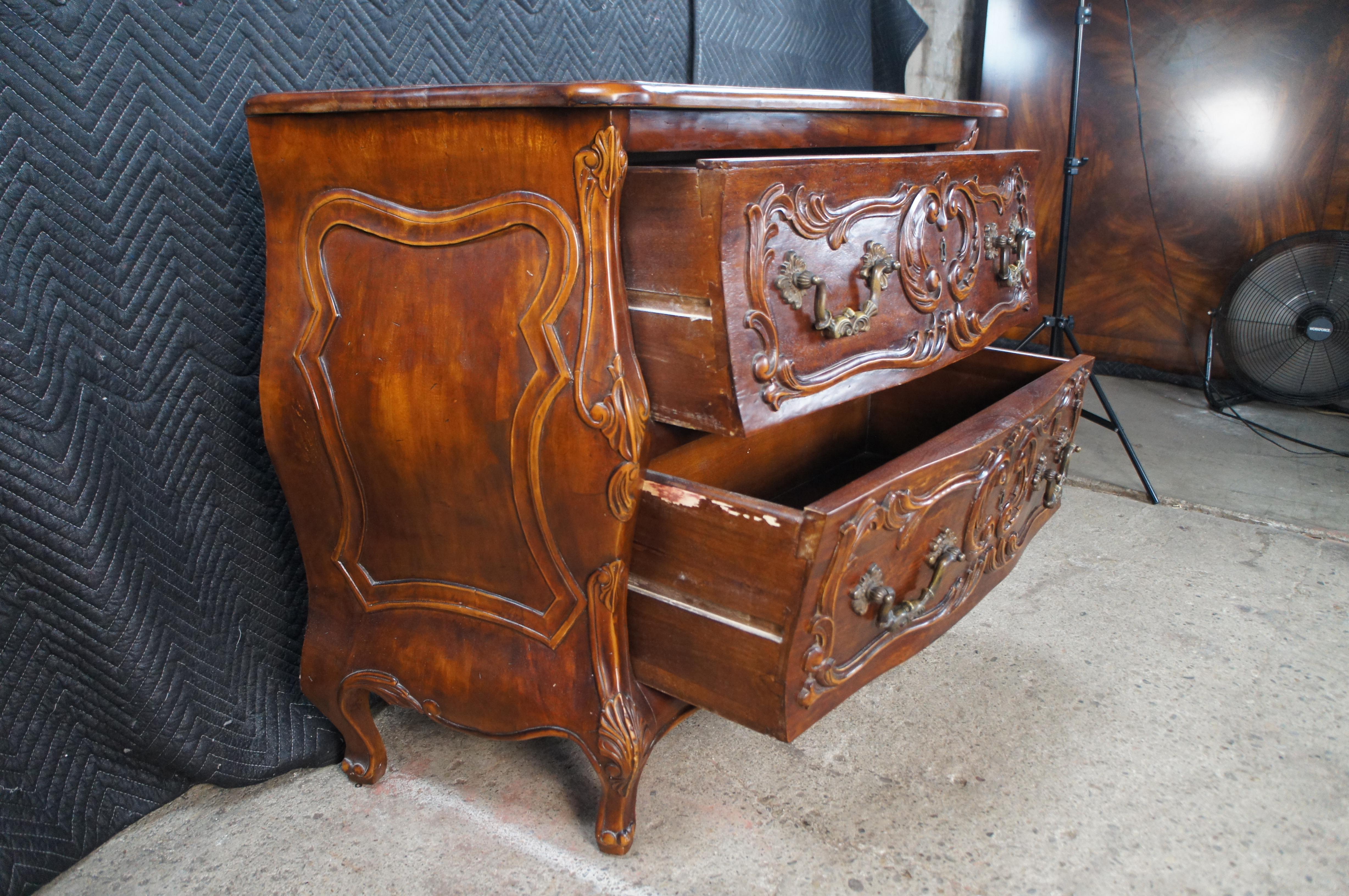 Vintage French Provincial Louis XV Carved Walnut Bombe Commode Chest For Sale 3