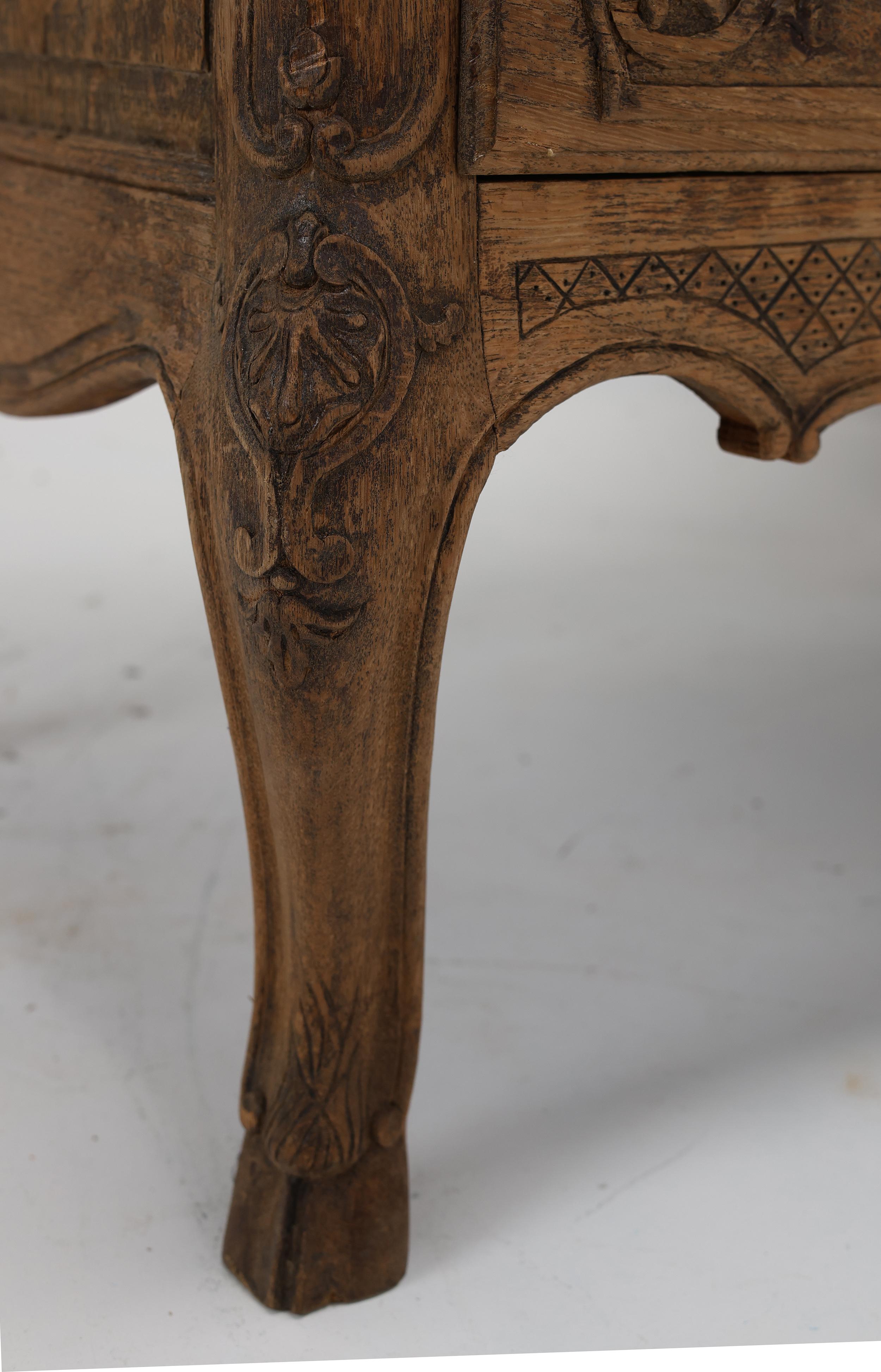 Vintage French Provincial Louis XV Style Carved Chest of Drawers For Sale 8