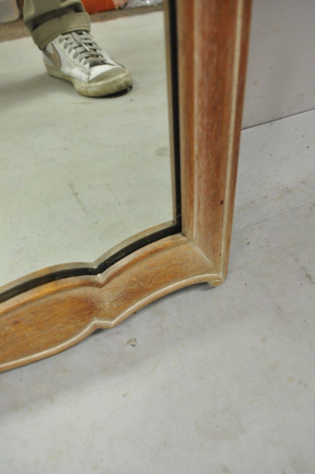 Specchio da parete con console in legno intagliato in stile Luigi XV in vendita 3