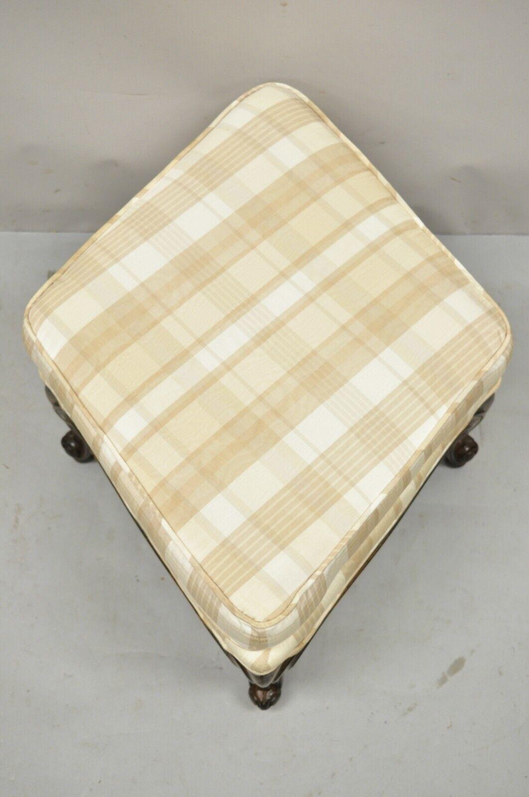 Vintage French Provincial Louis XV Style Diamond Shape Footstool Ottoman In Good Condition In Philadelphia, PA