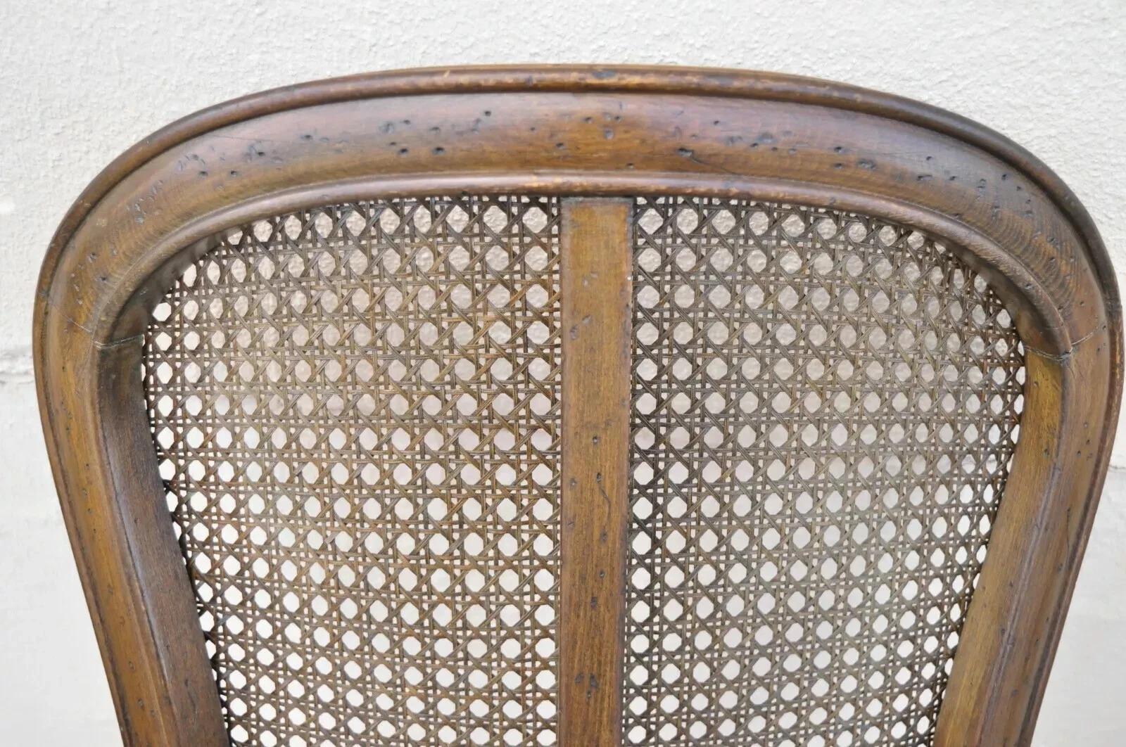 Chaises d'appoint en noyer de style Louis XV - Lot de 6 en vente 4