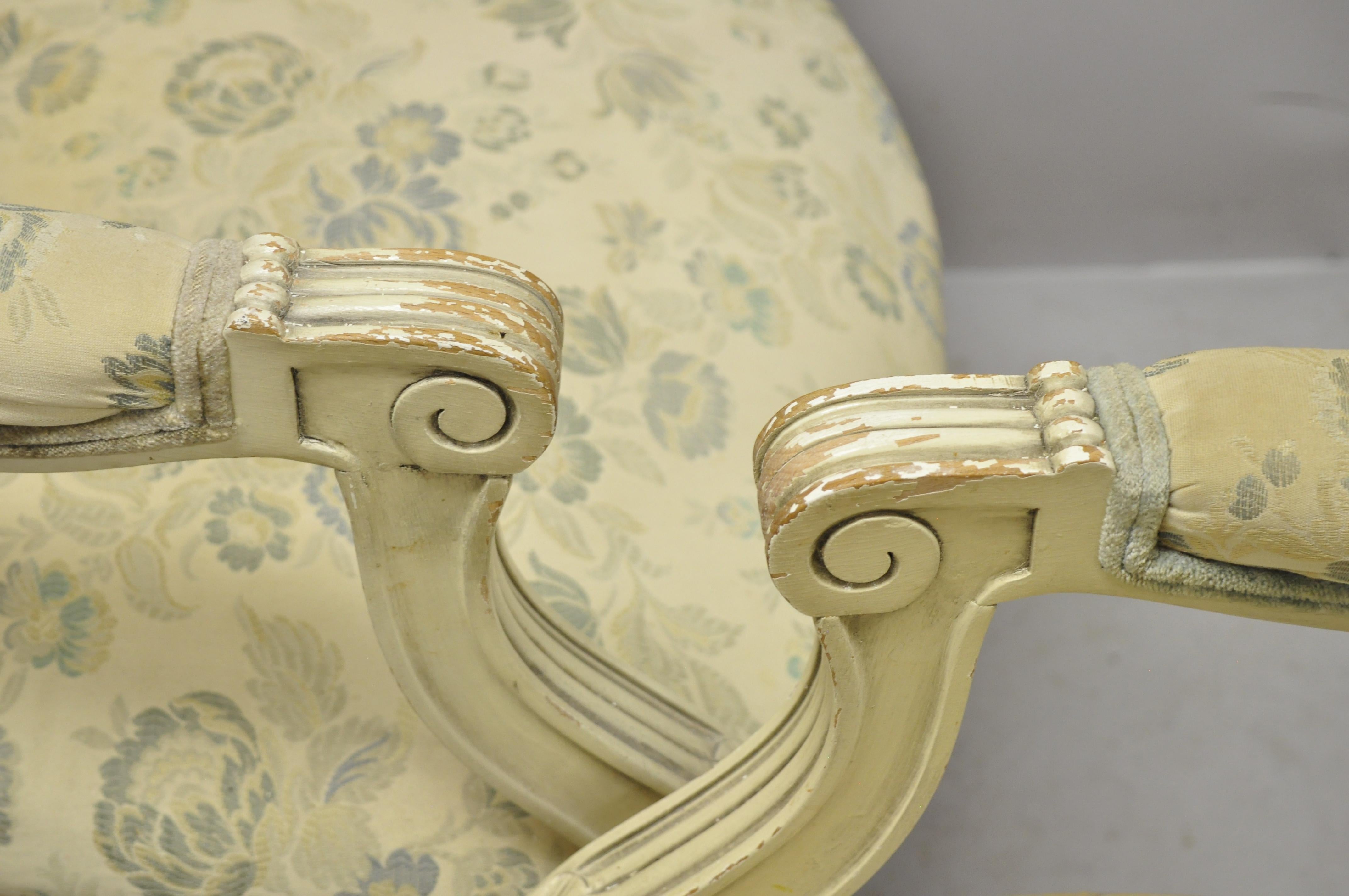 Vintage French Provincial Louis XVI Cream Painted Fauteuil Armchairs, a Pair For Sale 1