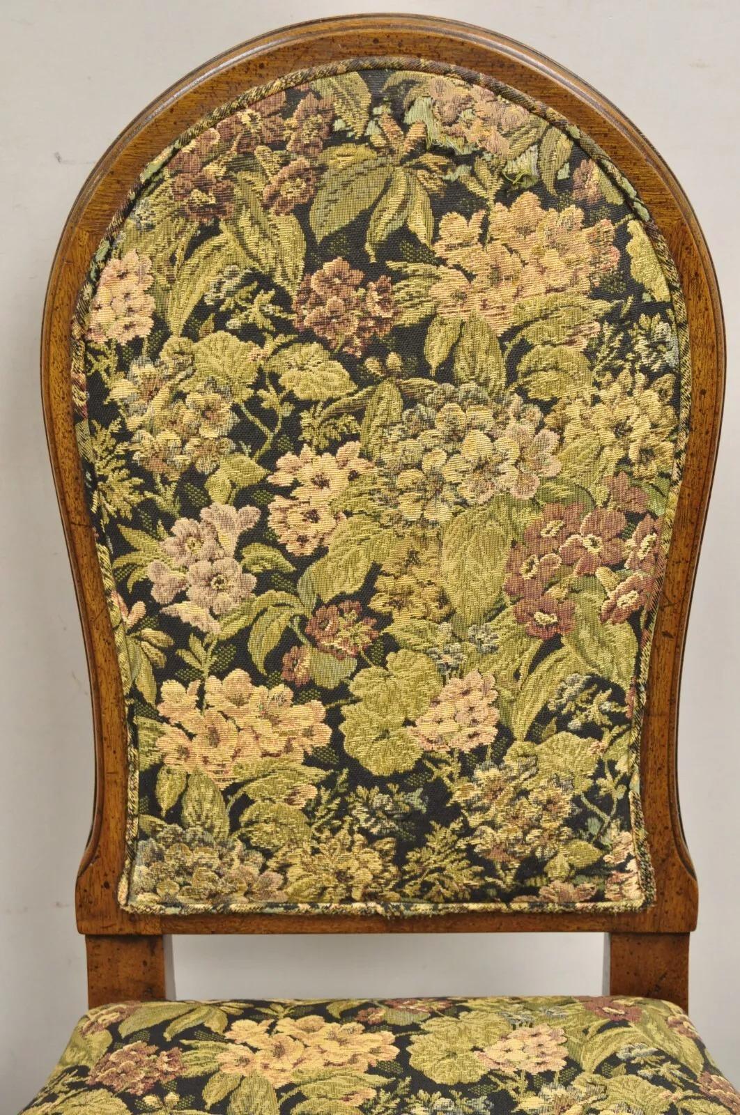 Stile provenzale Sedie laterali imbottite in legno di noce stile Luigi XVI, vintage, coppia in vendita