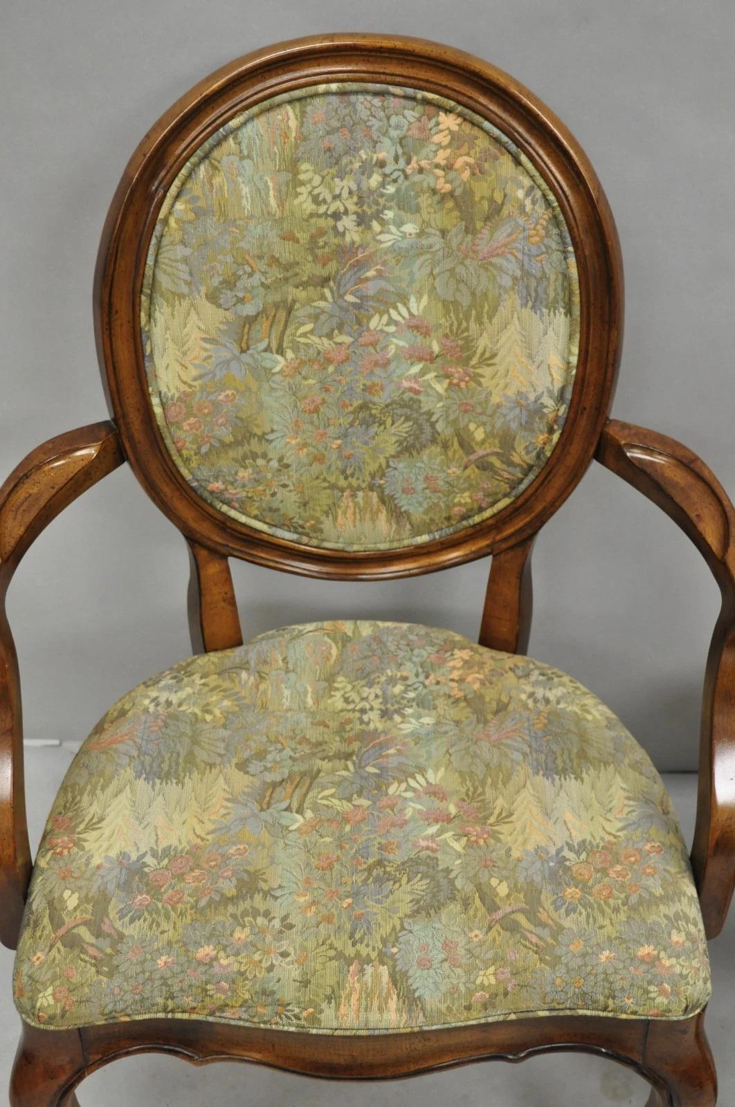Sconosciuto Sedie da pranzo imbottite con schienale a palloncino ovale della provincia francese vintage - Set di 8 sedie in vendita