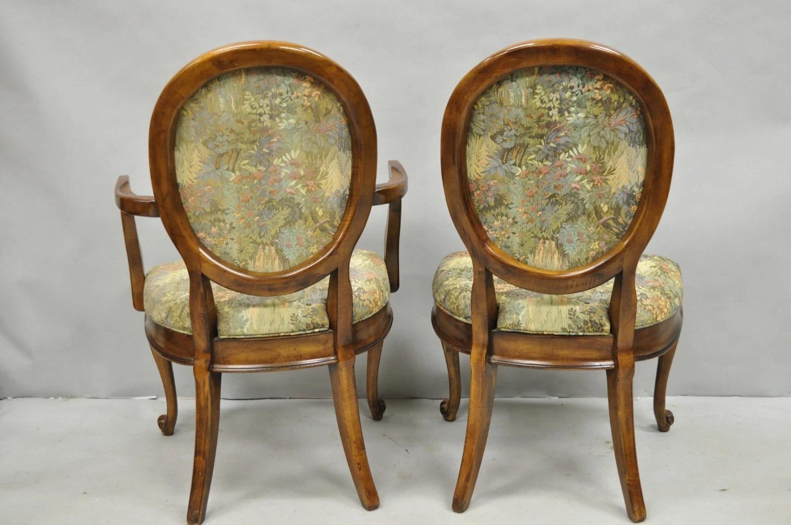Sedie da pranzo imbottite con schienale a palloncino ovale della provincia francese vintage - Set di 8 sedie in vendita 2