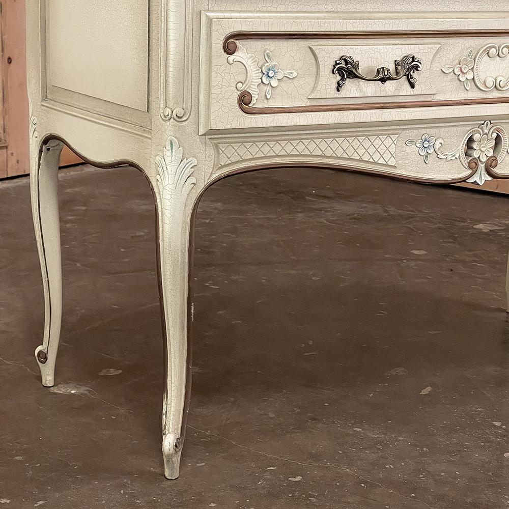 Vintage French Provincial Painted Commode For Sale 5