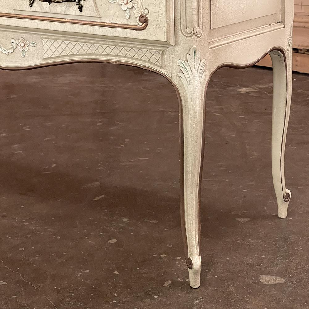 Vintage French Provincial Painted Commode For Sale 9