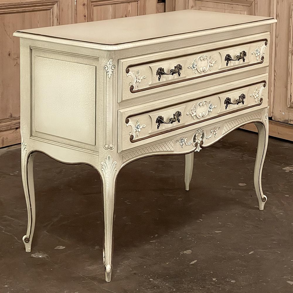 Vintage French Provincial Painted Commode For Sale 2