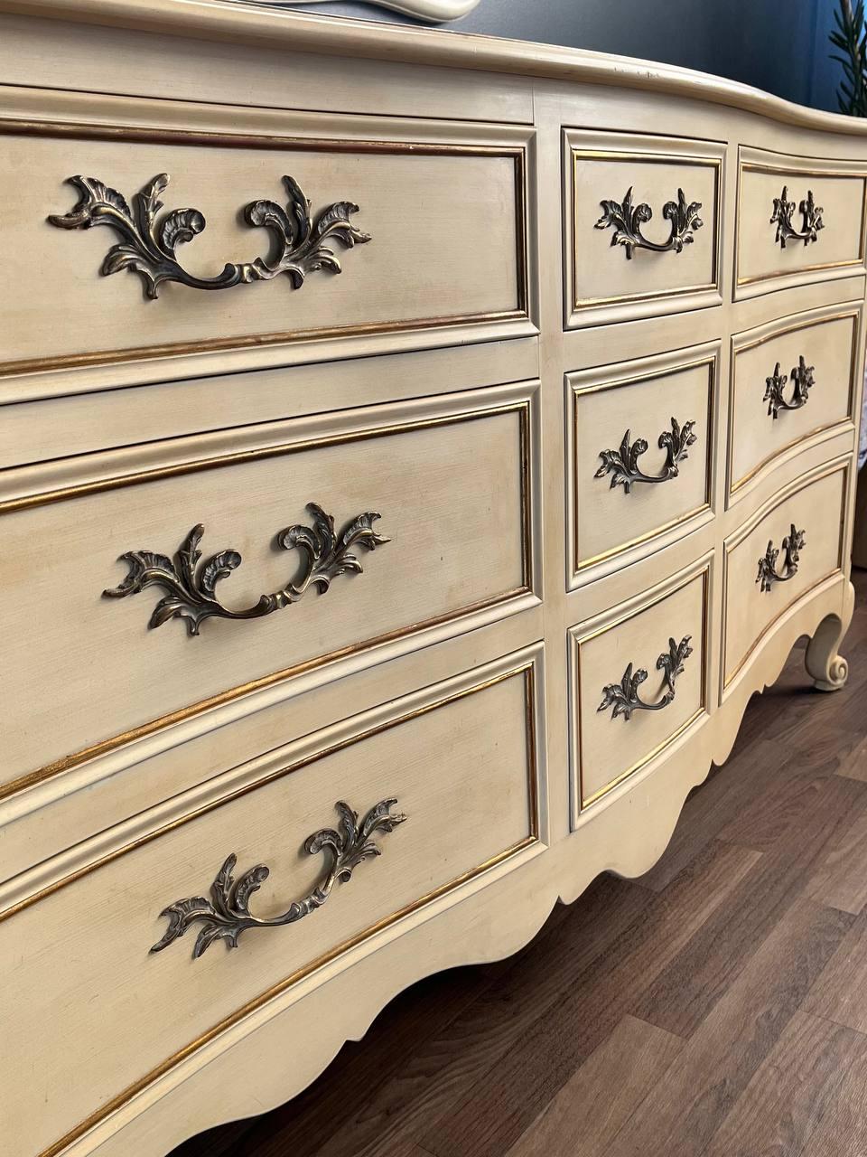 Vintage French Provincial Painted Dresser 2