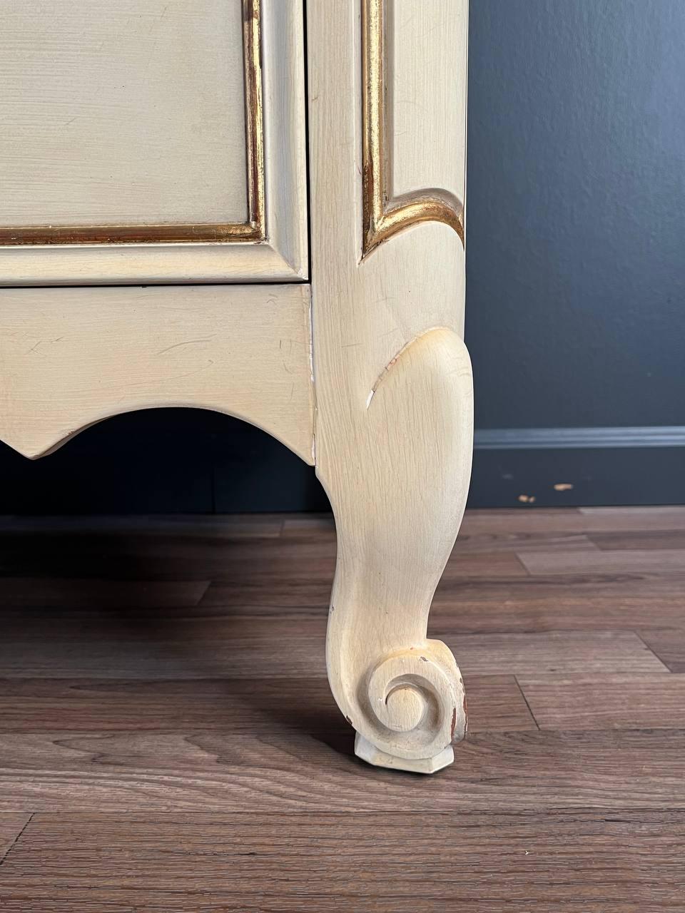 Vintage French Provincial Painted Dresser 3
