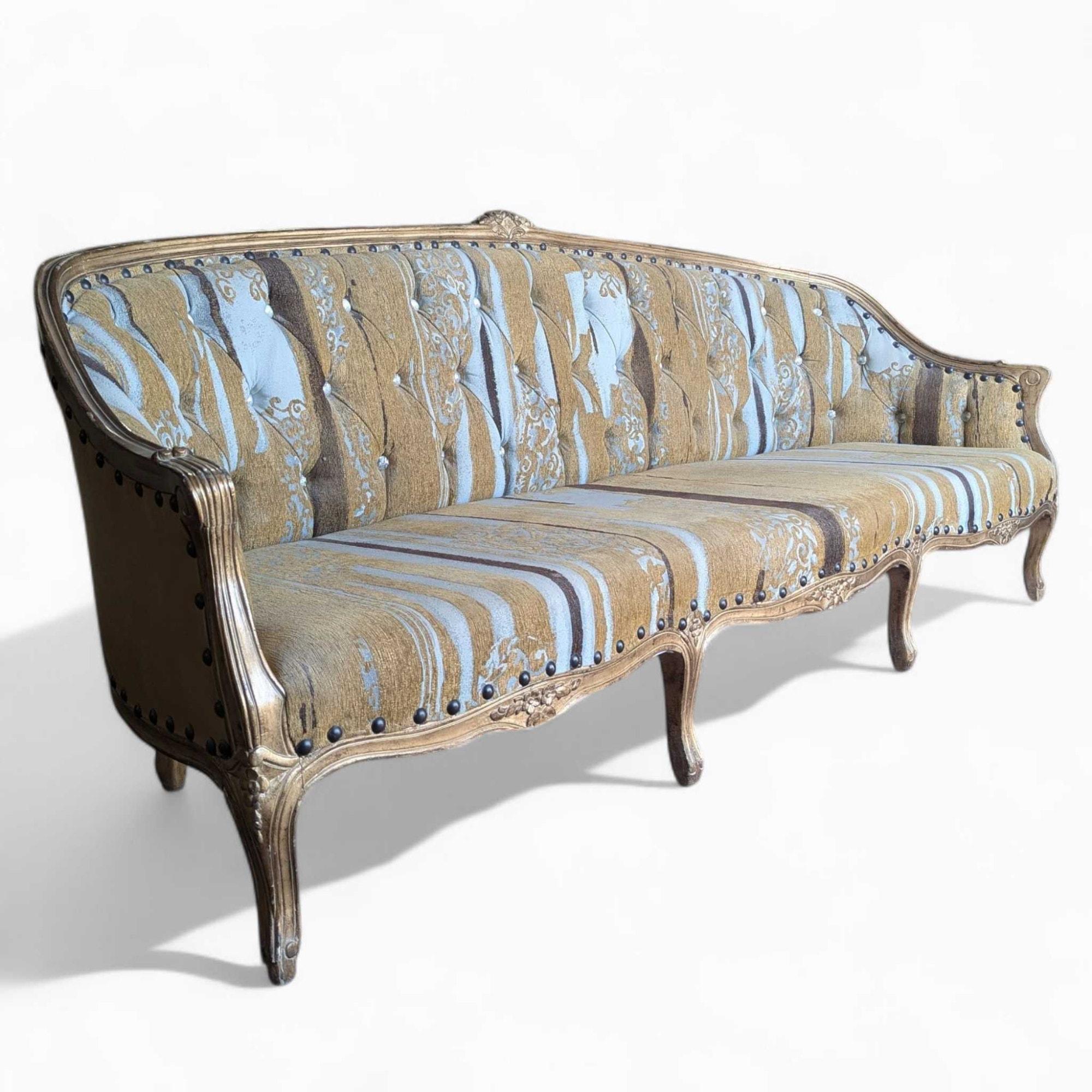 Vintage French Provincial Rococo Revival Settee, Circa 1950s, Tufted Back in vendita 2