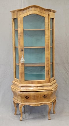 Vitrina de porcelana vintage de estilo provincial francés Aqua Verdigris