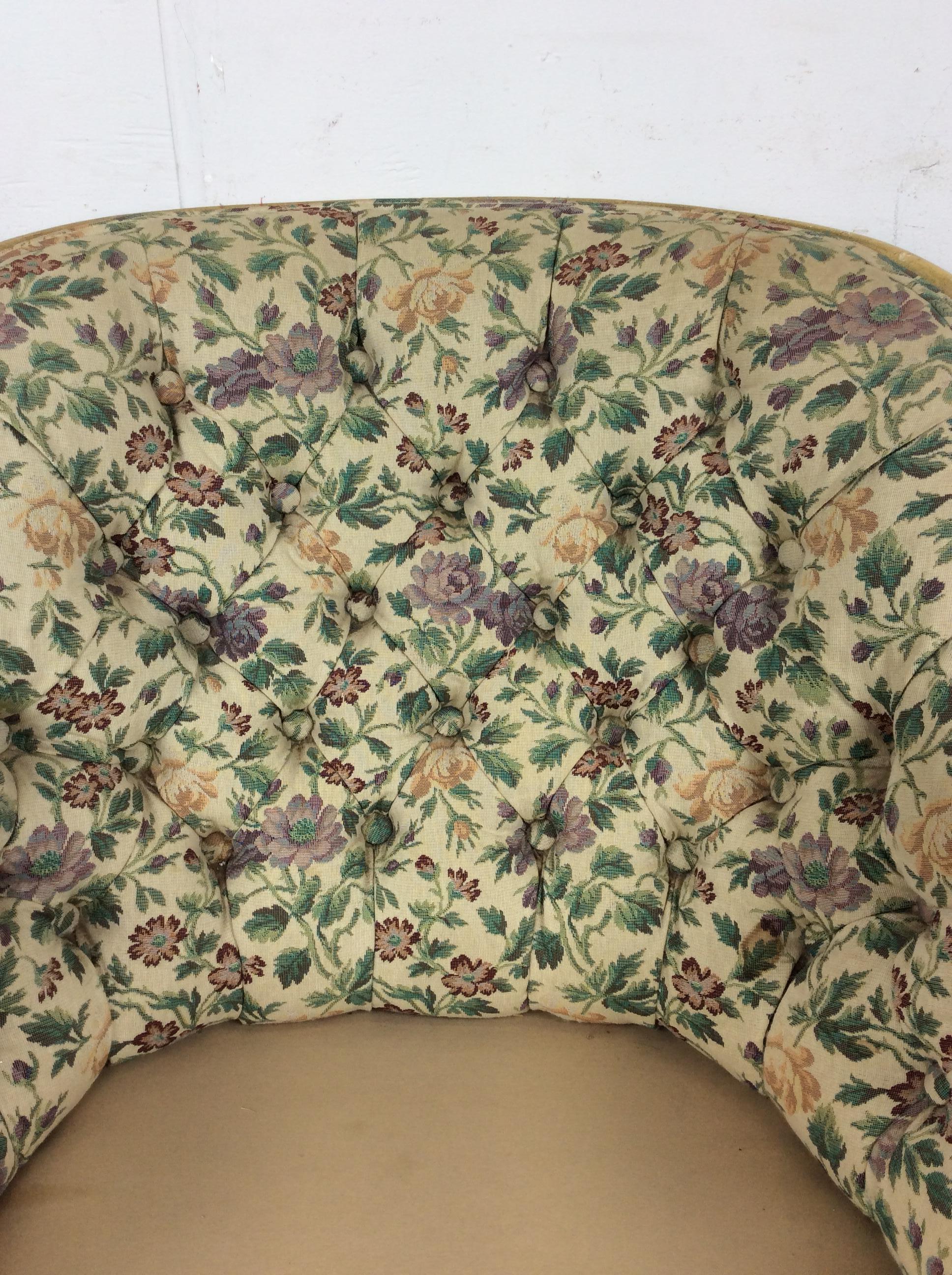 Vintage French Provincial Style Clubsessel mit getufteter Rückenlehne im Angebot 5