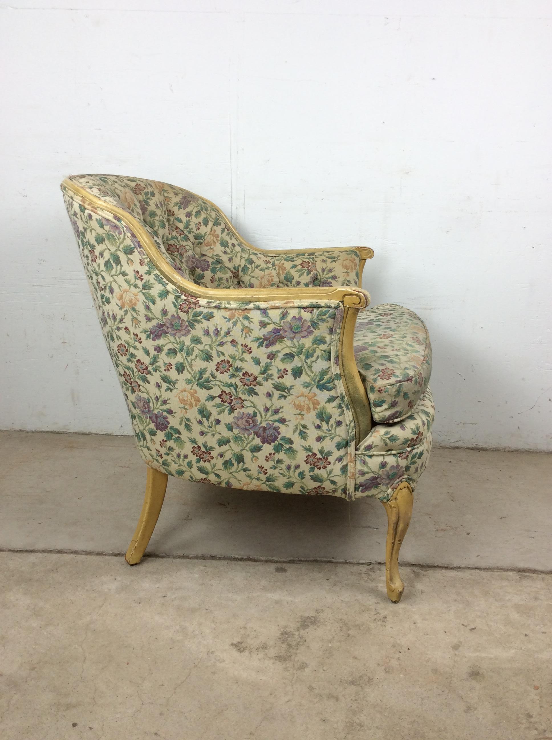 Vintage French Provincial Style Clubsessel mit getufteter Rückenlehne im Angebot 6