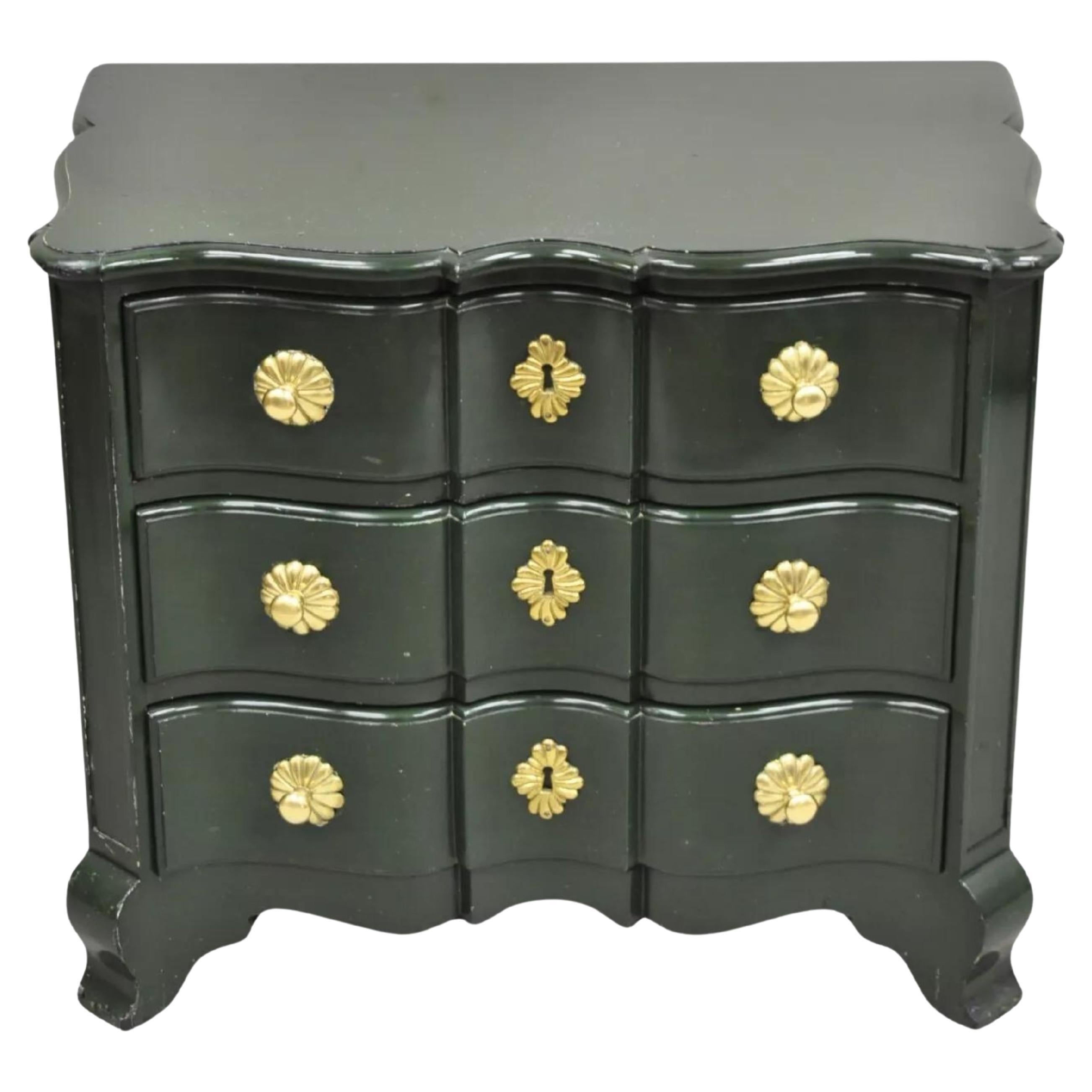 Vintage French Provincial Style Green Lacquer 3 Drawer Nightstand by Roundtree For Sale