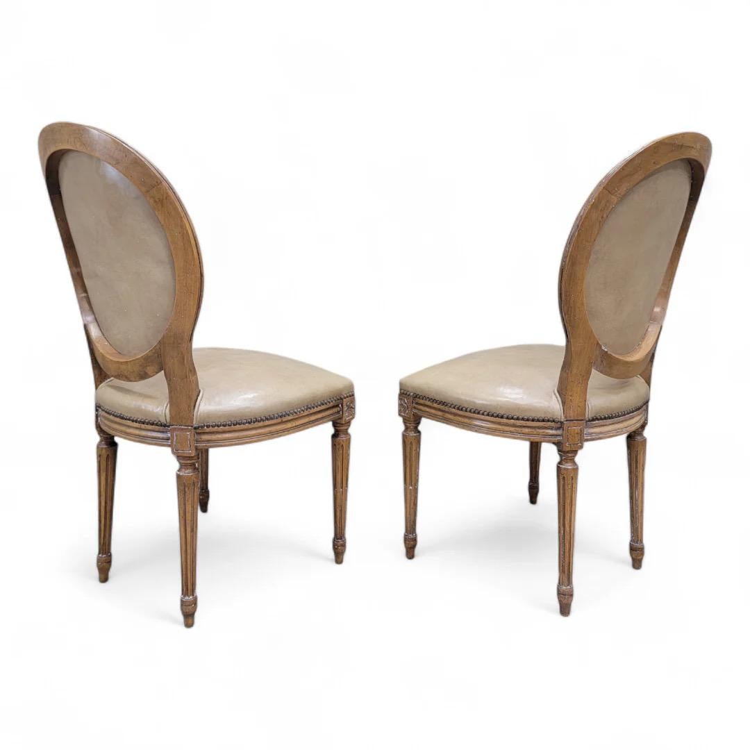Vintage French Provincial Style Medallion Chairs By Baker In Leather, set of 4 For Sale 5