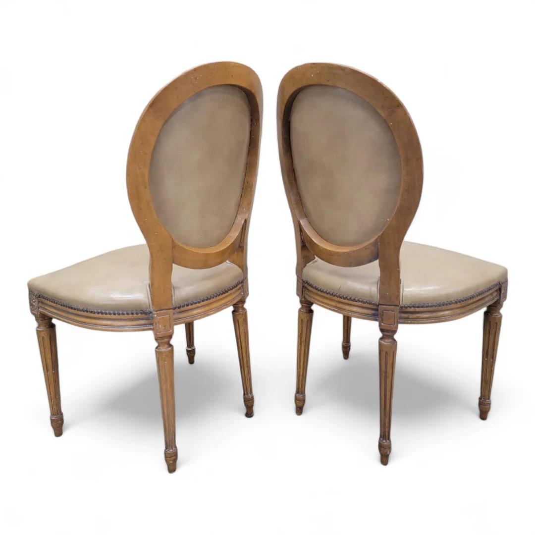 Vintage French Provincial Style Medallion Chairs By Baker In Leather, set of 4 For Sale 8