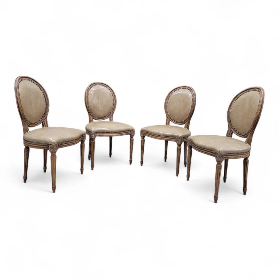 Vintage French Provincial Style Medallion Chairs By Baker In Leather, set of 4 For Sale 1