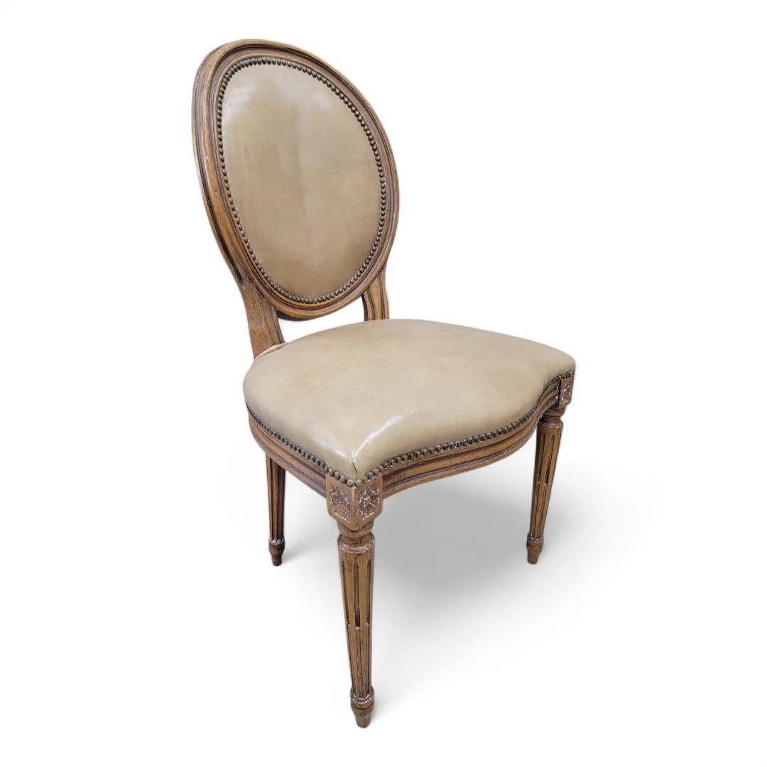 Vintage French Provincial Style Medallion Chairs By Baker In Leather, set of 4 For Sale 2