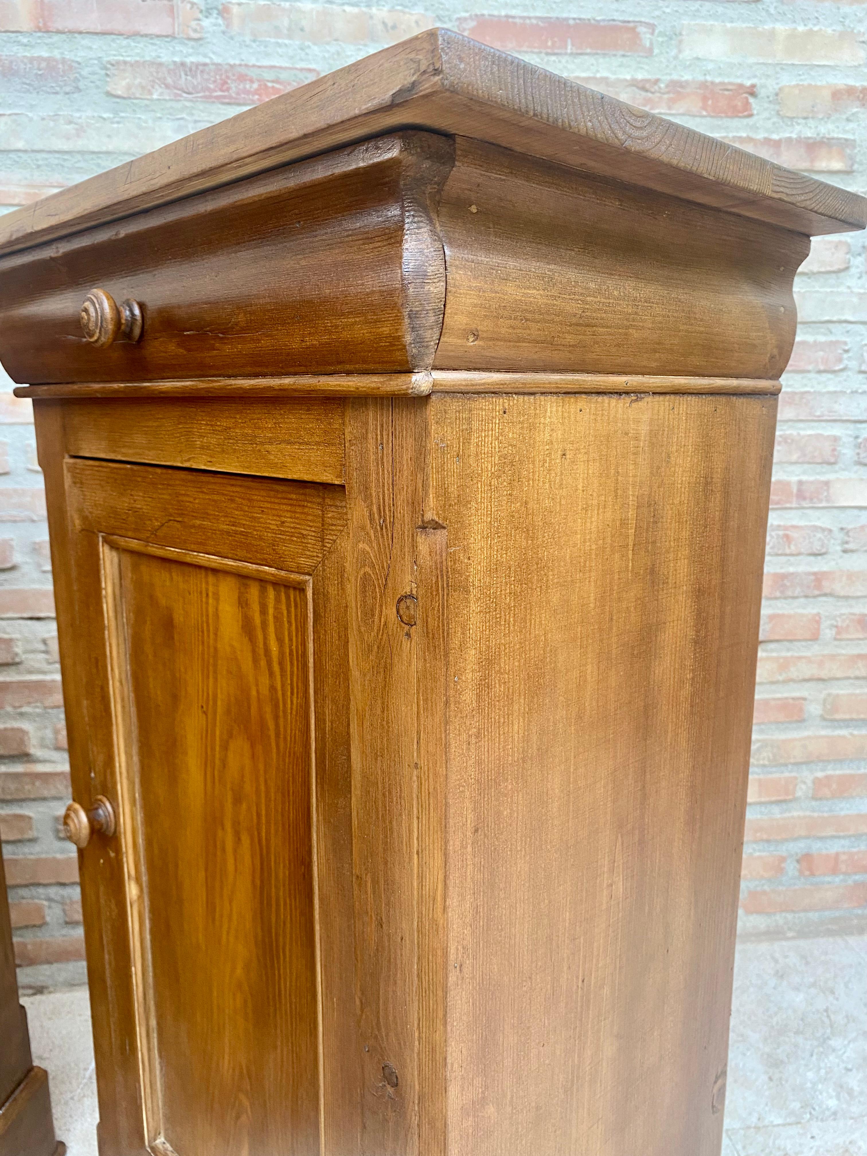 Vintage French Provincial Walnut Nightstands, 1920, Set of 2 For Sale 12