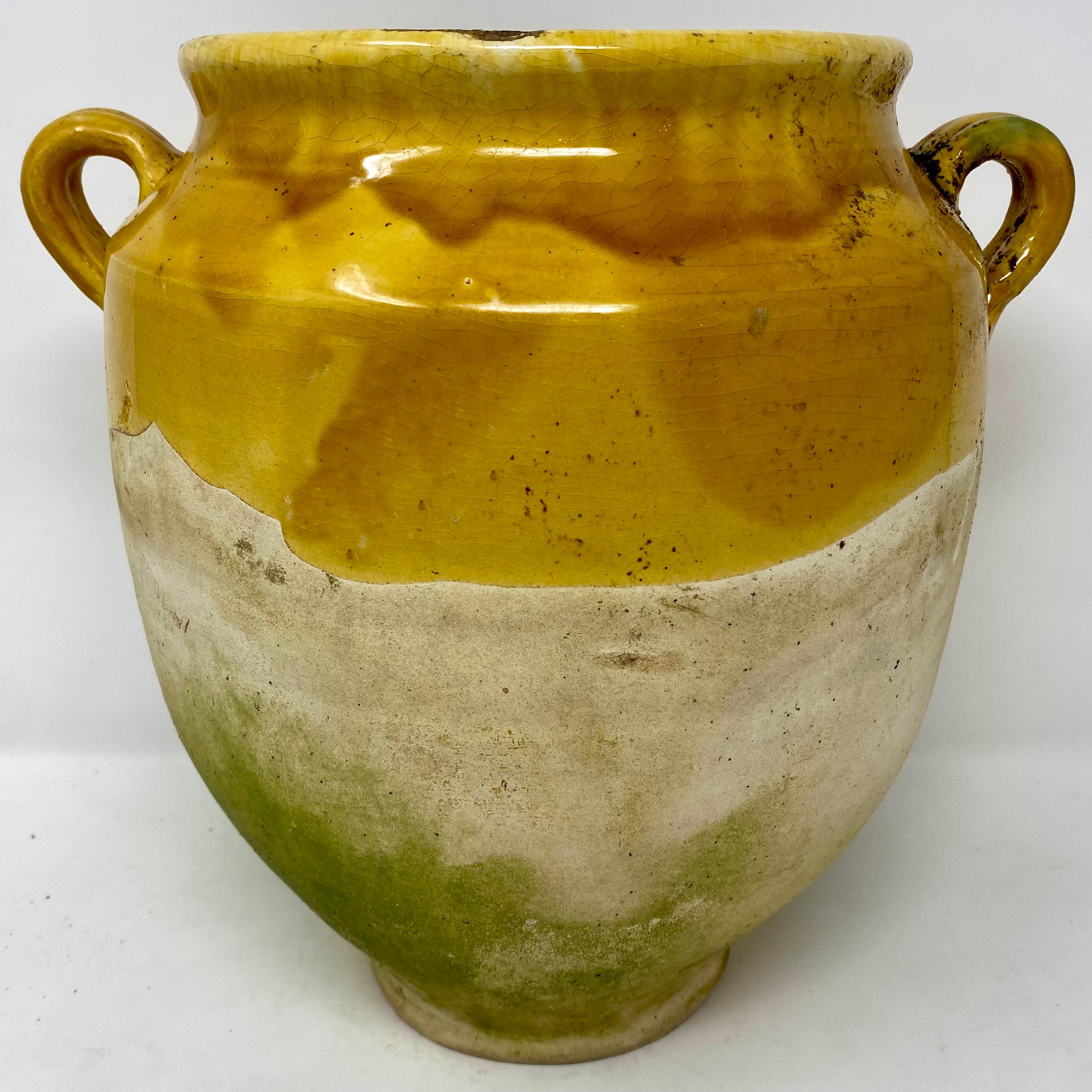 Vintage French Provincial Yellow Terracotta Glazed Confit Pottery Jar w/ Handles In Good Condition For Sale In New Orleans, LA