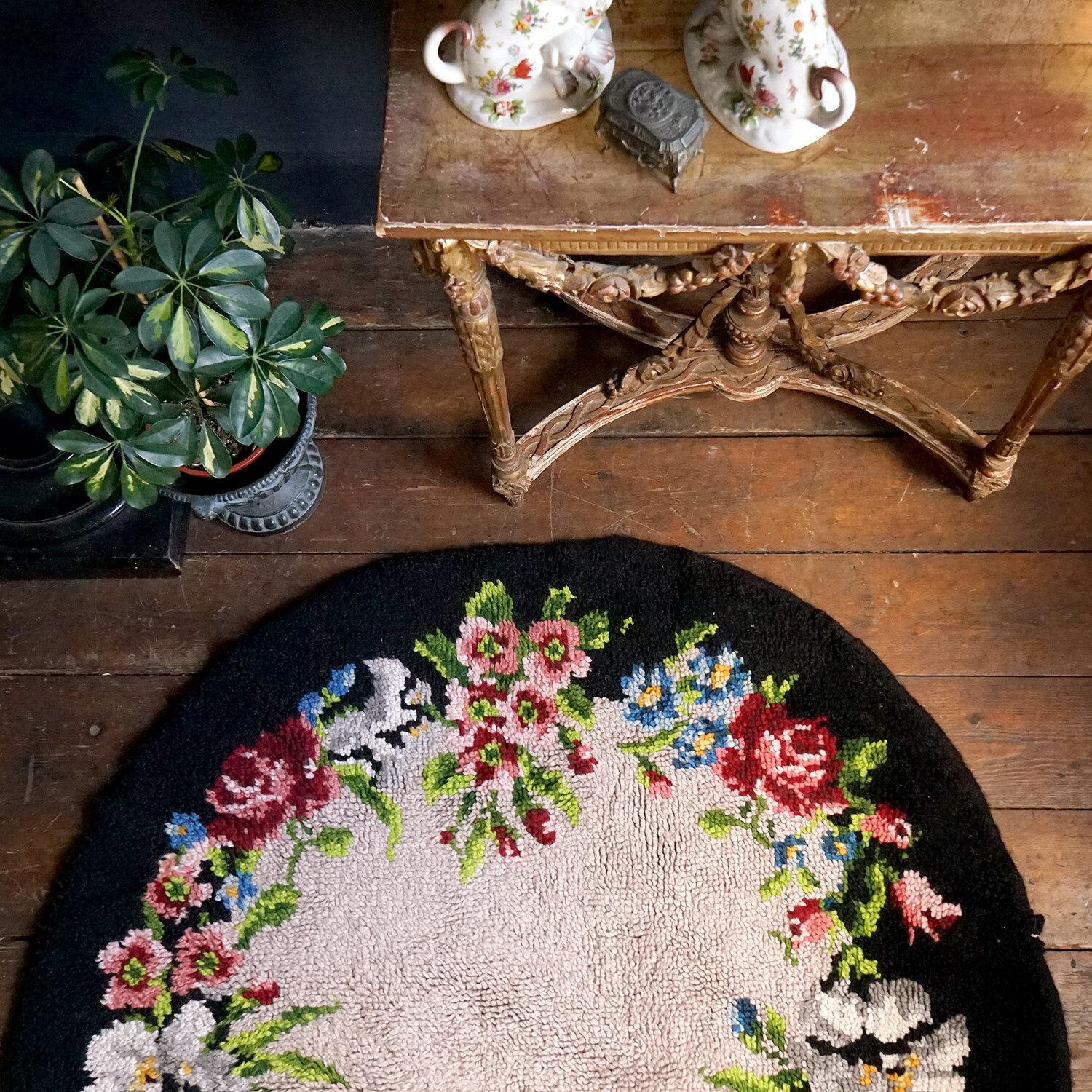 Vintage French Pure Wool Handmade Latch Hook Floral Rug, 1940s In Good Condition In Bristol, GB