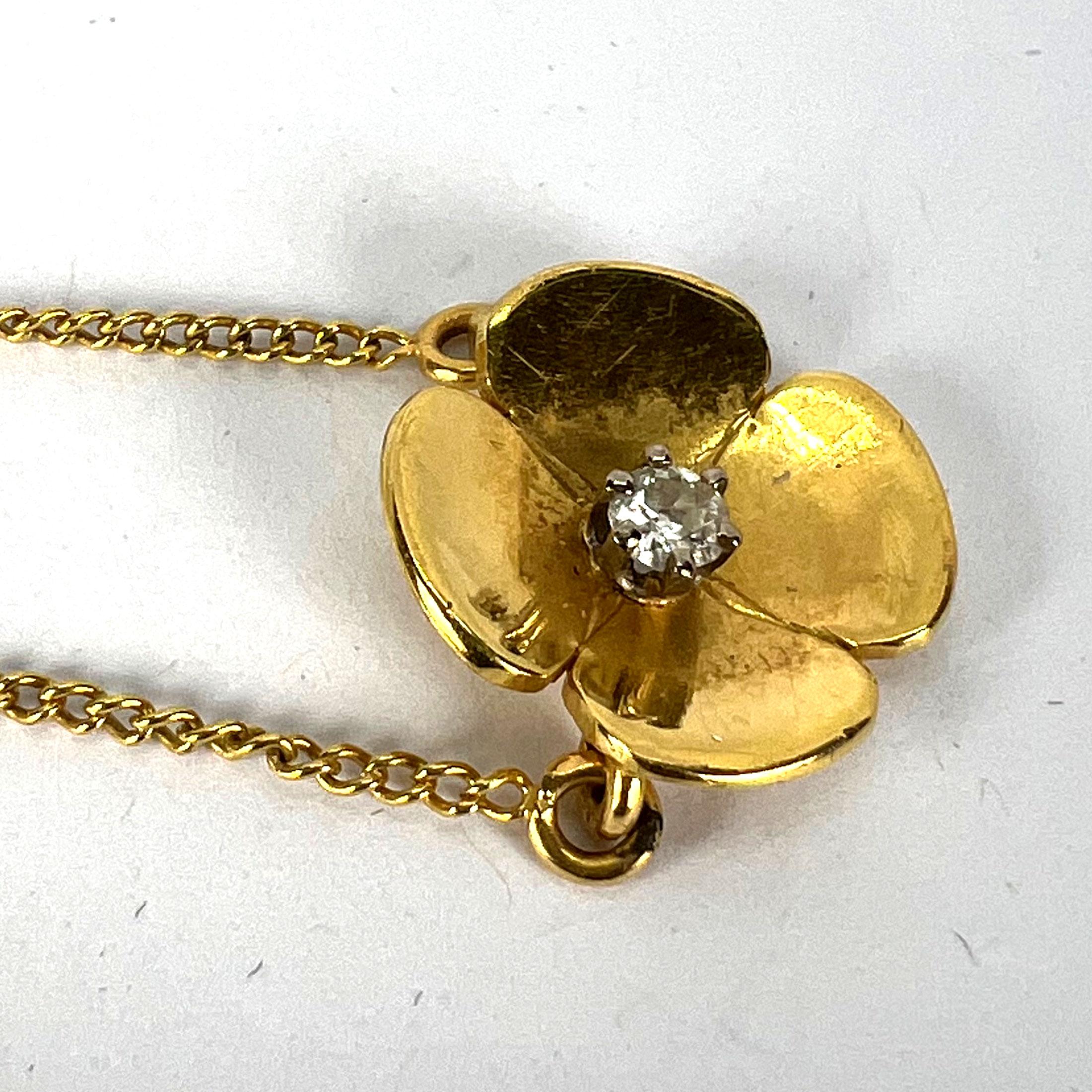 Collier vintage en or jaune 18K avec pendentif en diamant et fleur quadrilobée française en vente 9