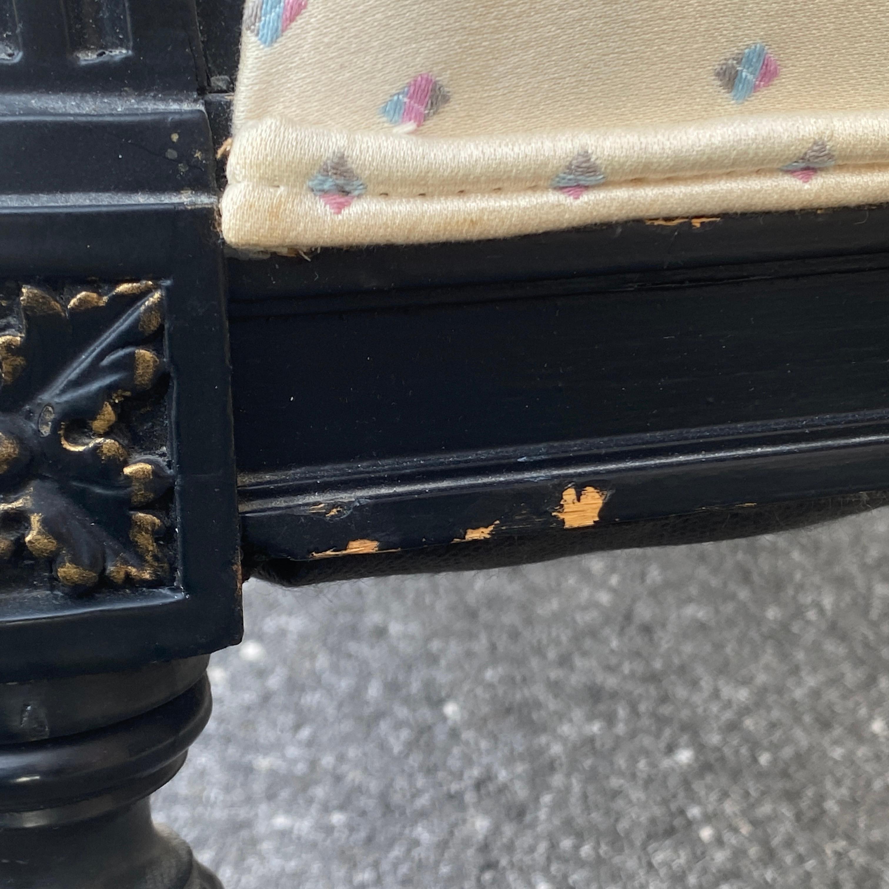 Banc vintage de style Régence française Louis XVI en bois ébénisé 7